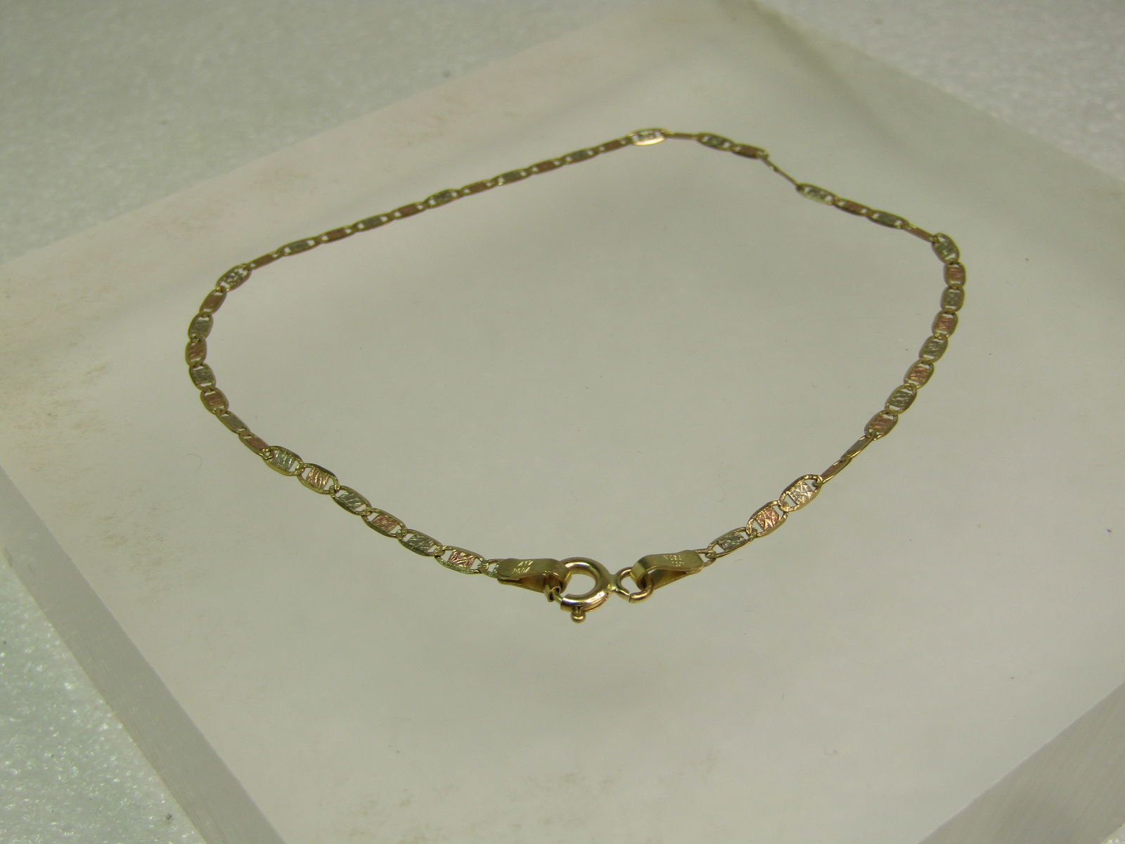 Vintage 10kt Yellow/Rose Gold Bracelet, 8", 1980's, Signed PGDA, Italy: Title:Vintage 10kt Yellow/Rose Gold Bracelet, 8", 1980's, Signed PGDA, Italy Description:Vintage 10kt Yellow/Rose Gold Bracelet, 8", 1980's, Signed PGDA, Italy. PGDA is Piercing Pagoda - a popular mal