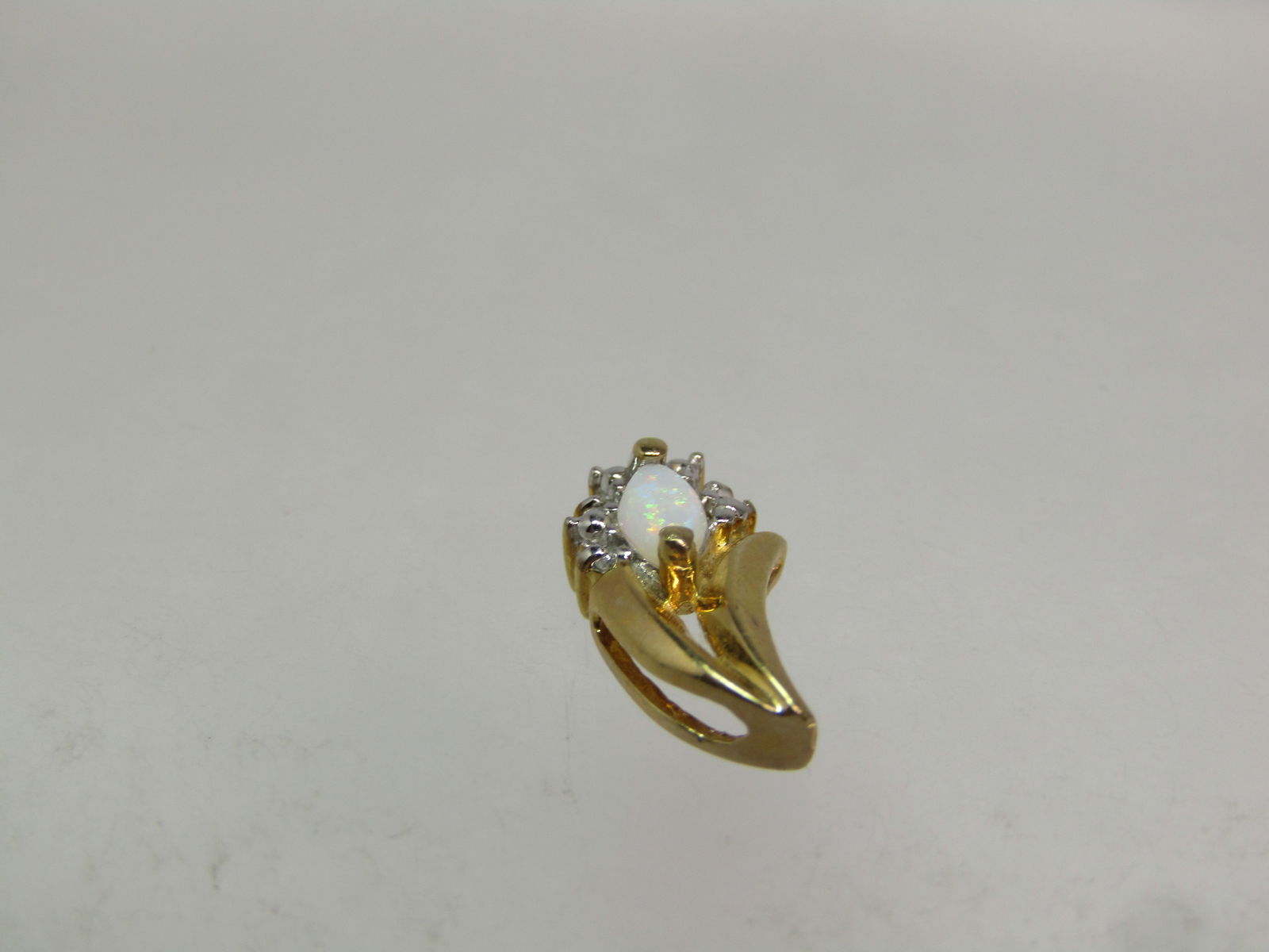 Vintage 10kt Opal Diamond Pendant, 1980's - 4