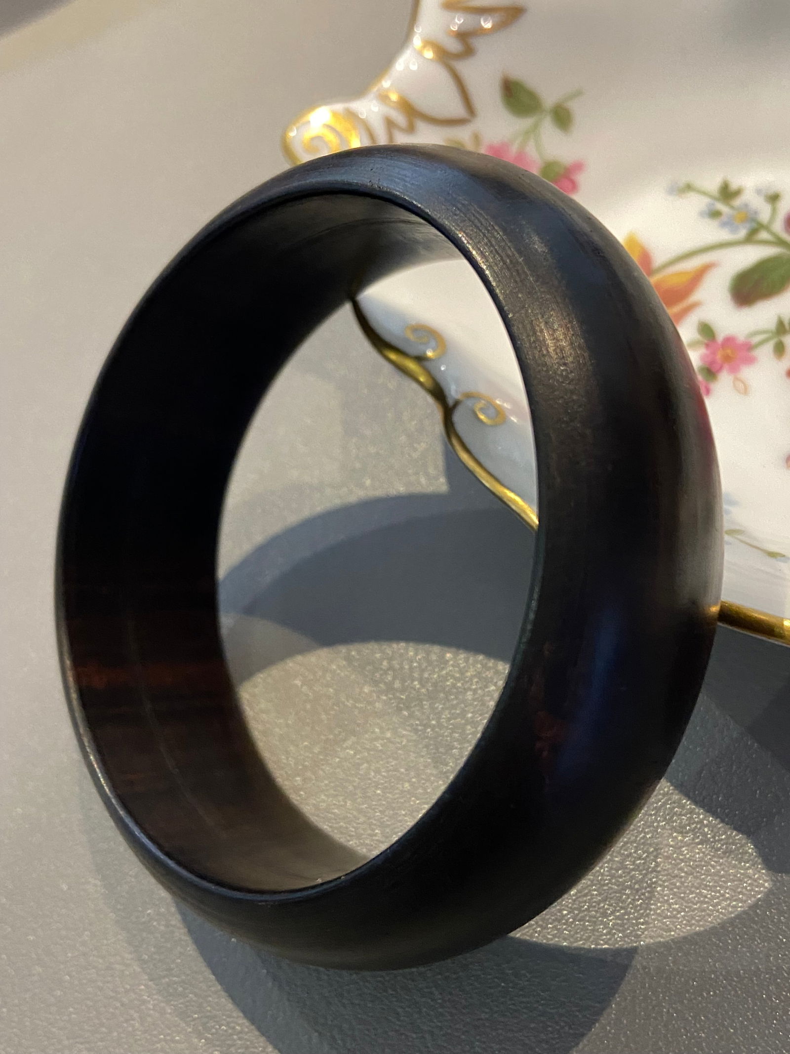 Natural Indian Cowhair Grain small leaf rosewood Bracelet 61mm inner: Title:Natural Indian Cowhair Grain small leaf rosewood Bracelet 61mm innerDescription:Pterocarpus santalinus Rosewood (small leaf rosewood) has the hardest texture and heaviest weight among various