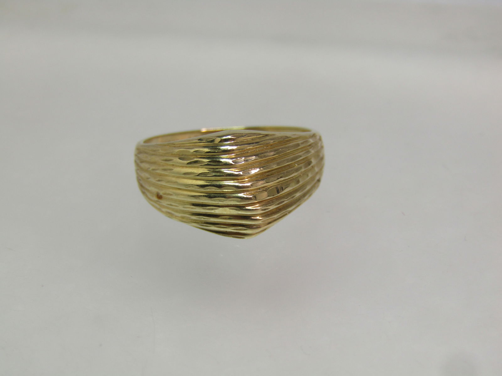 Vintage 10kt Ridged Wide Ring, Sz. 7.25, Signed JCM, 1970's-1980's - 4