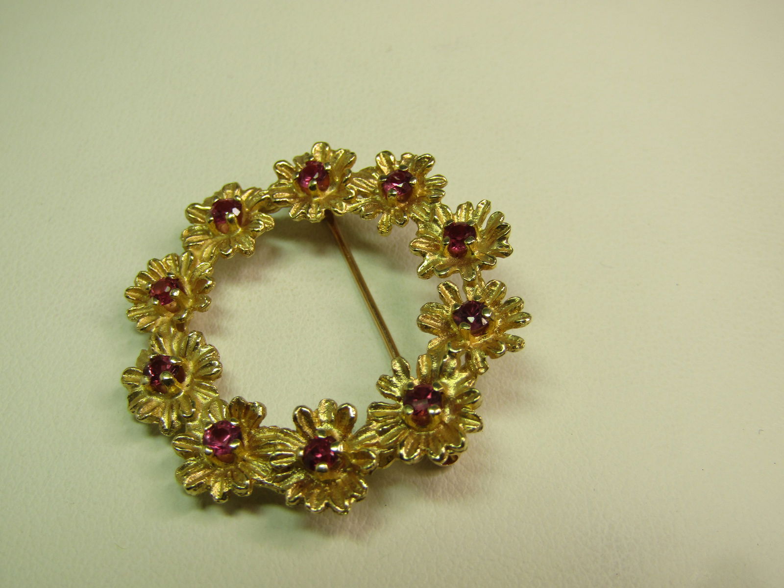 Vintage 14kt Floral Ruby Wreath Brooch, Signed CM/J, 1970's and after - 3