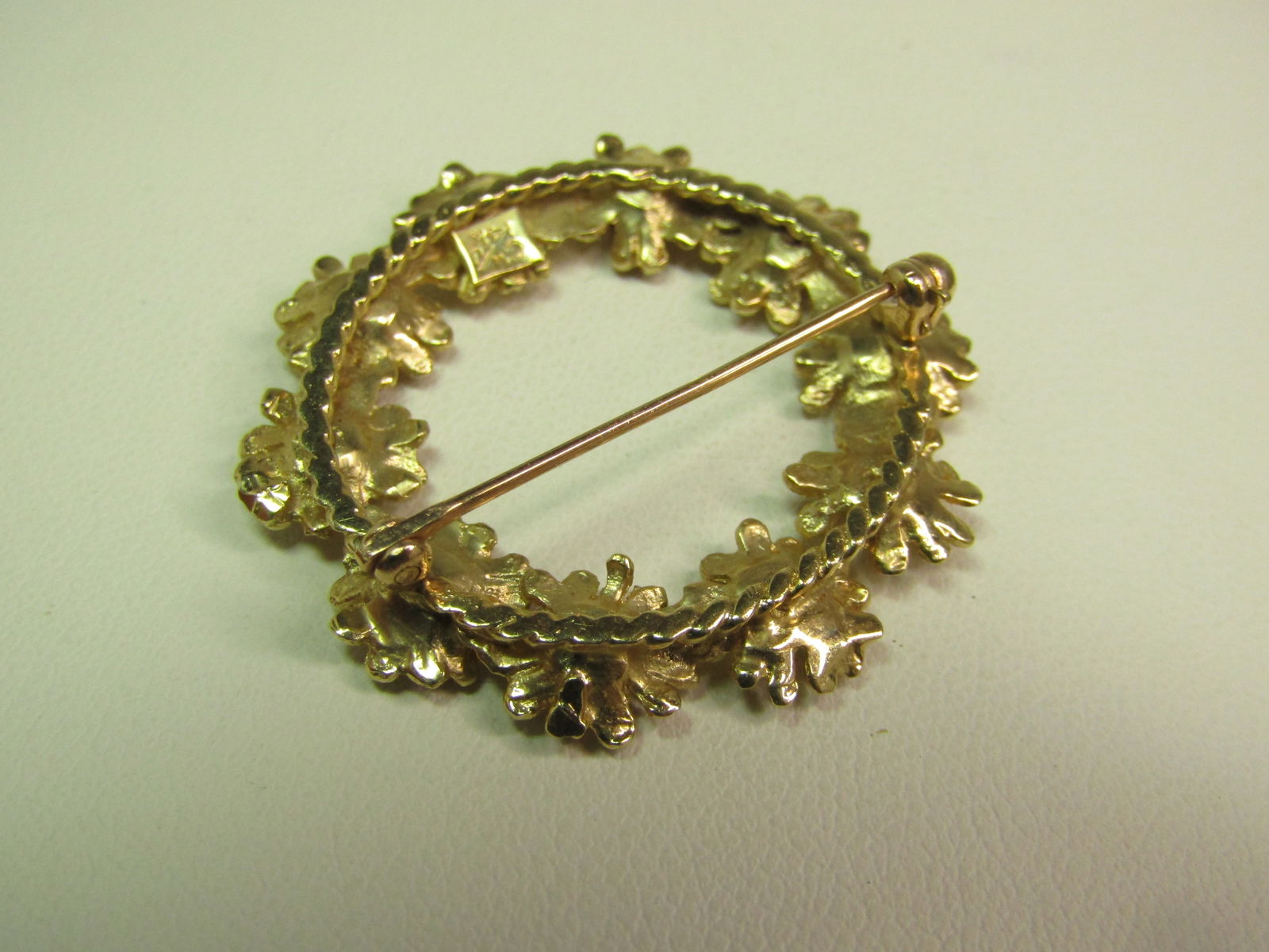 Vintage 14kt Floral Ruby Wreath Brooch, Signed CM/J, 1970's and after - 5