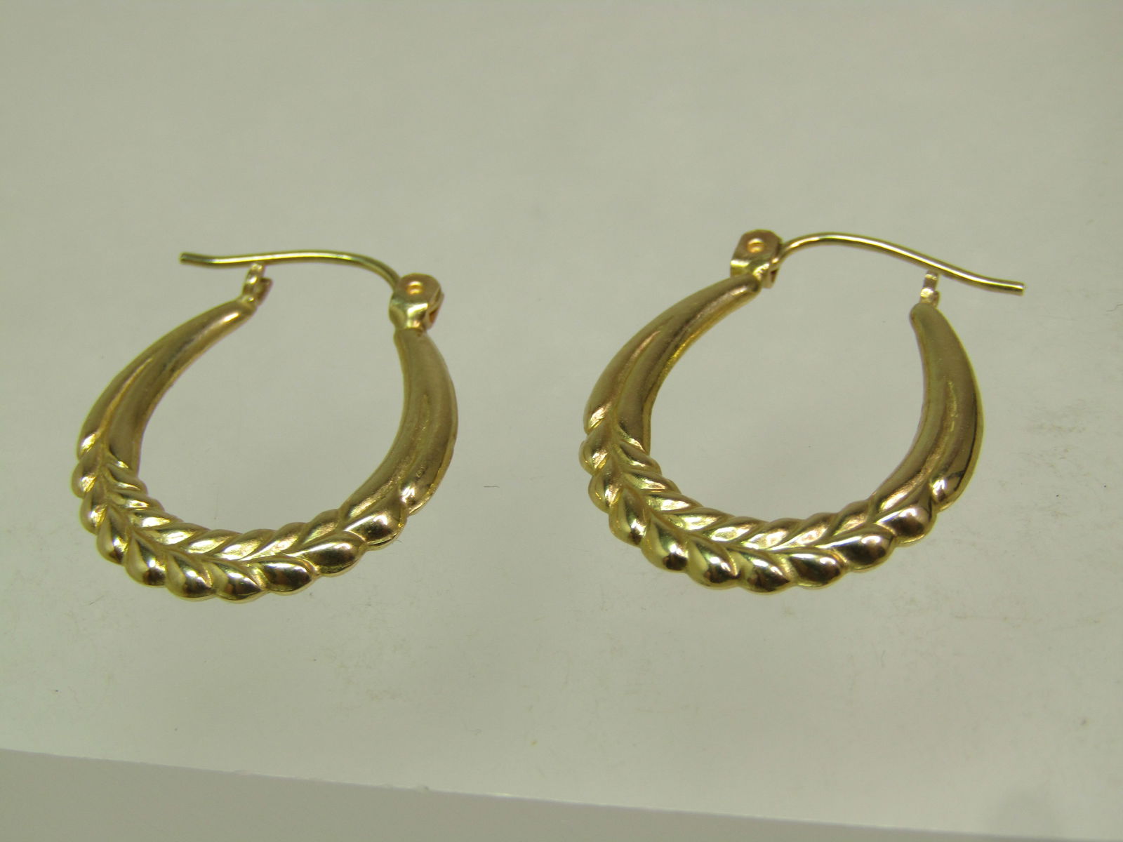Vintage 14kt Decorative Hoop Earrings, Pierced, 1980's-1990's, 7/8" Signed - 3