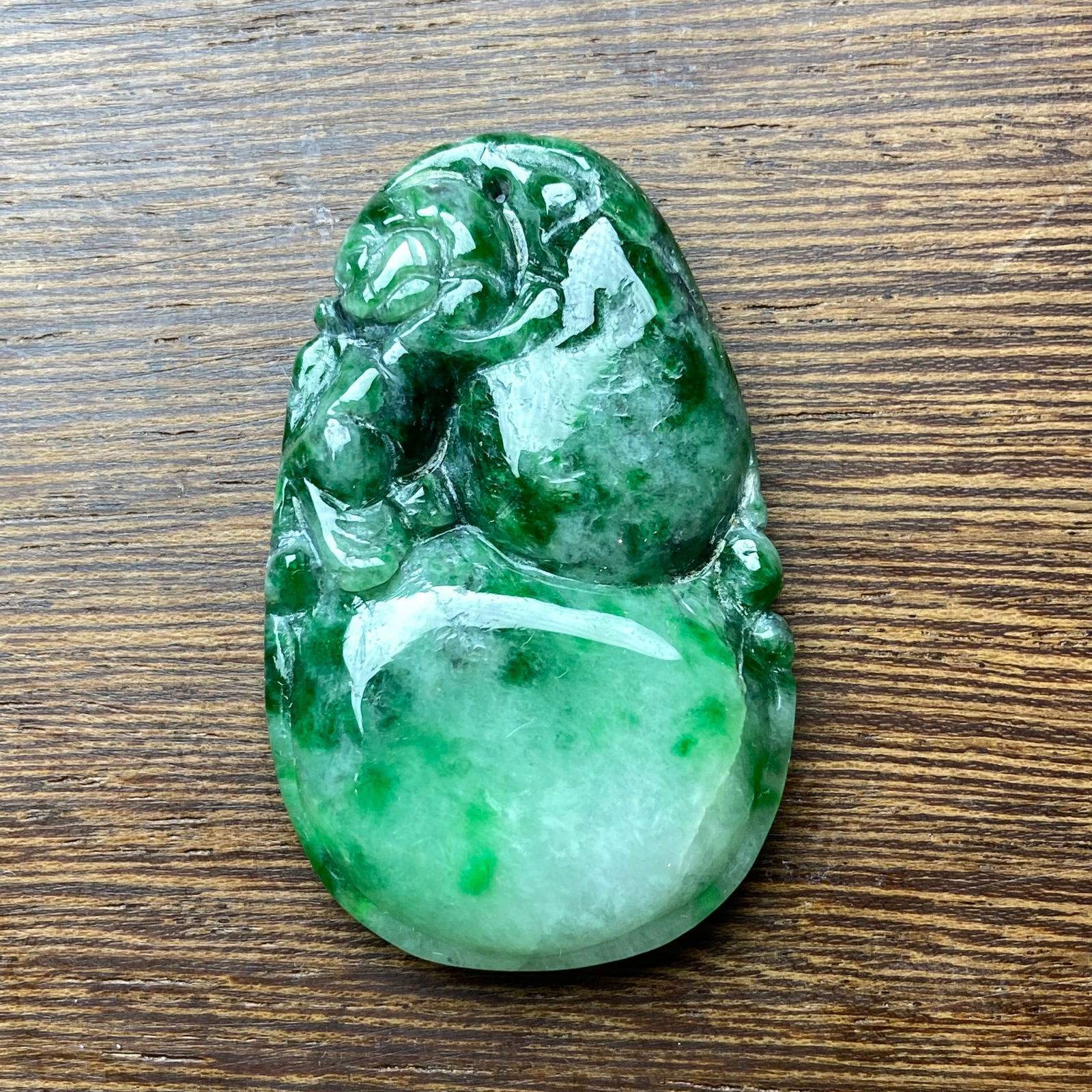 Antique Chinese Natural Deep Green Jadeite Jade Gourd Pendant Statue: Title:Antique Chinese Natural Deep Green Jadeite Jade Gourd Pendant Statue Description:Antique Chinese Natural Deep Green Jadeite Jade Gourd Pendant Statue An ice type deep green jadeite gourd pendant