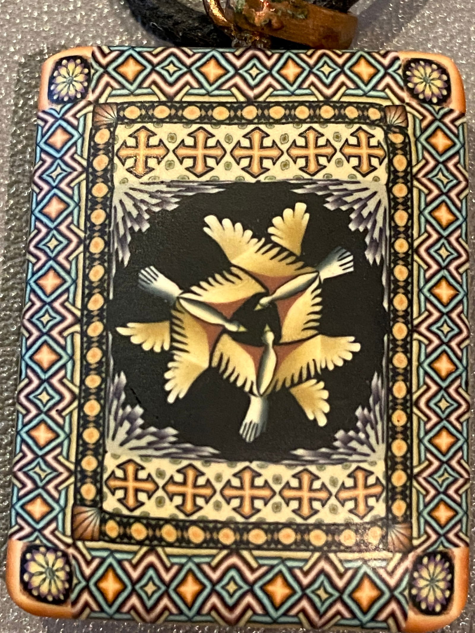 Vintage Amulet Pendant Necklace detailed with doves - 4