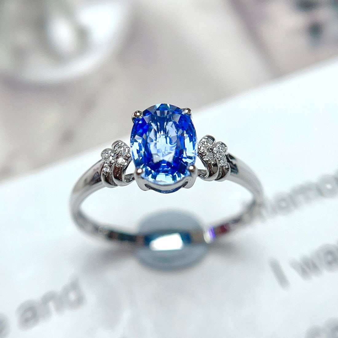 14K GOLD 1.65 CT NATURAL SAPPHIRE & DIAMOND RING: Title:14K GOLD 1.65 CT NATURAL SAPPHIRE & DIAMOND RINGDescription:Ref:230528278Gold Content:14K GoldRing Size:7.25USMain Gemstone:SapphireNumber of stones:1Shape:OvalCarat Weight:1.65ct