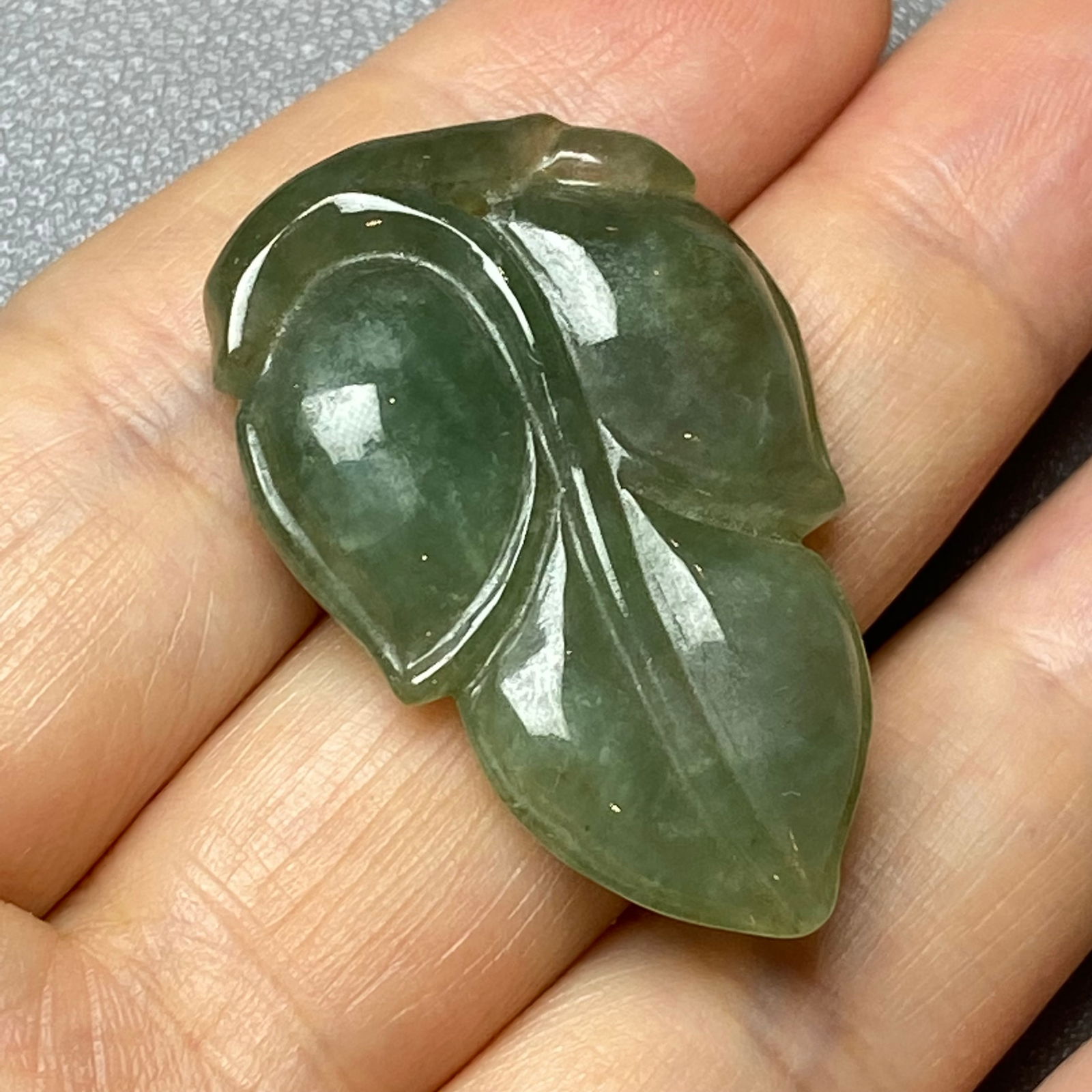 Grade A Green Icy Jadeite Jade Pendant Carved Leaf Pattern - 3