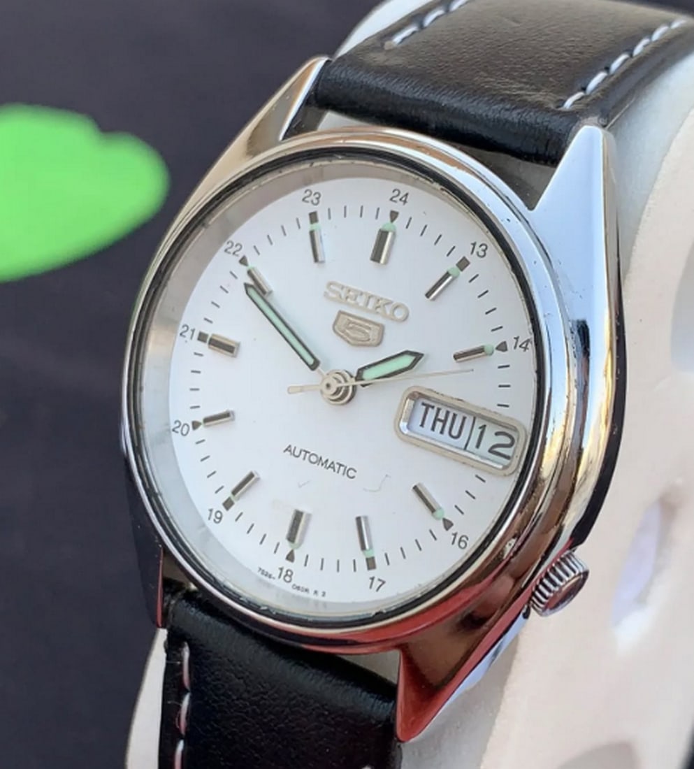 Vintage Seiko Automatic 7S26-6000 With Day / Date - 4