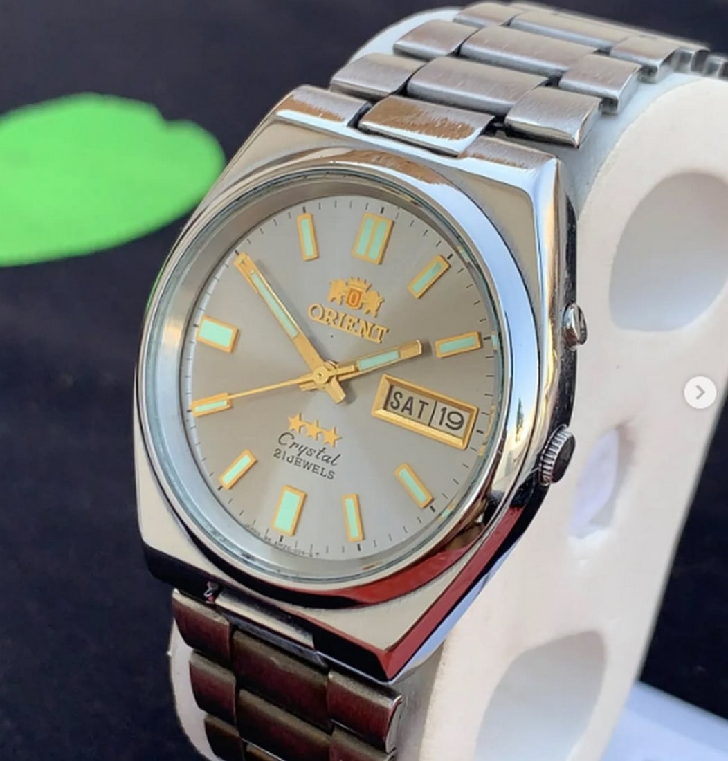 Vintage ORIENT 21 Jewals Automatic EM4T-A0 CA With Day / Date - 6