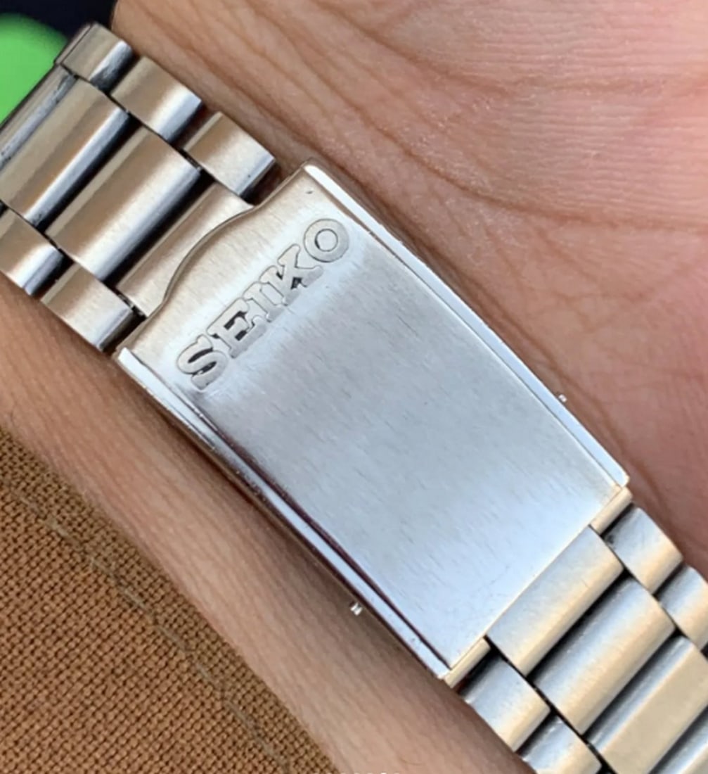 Vintage Seiko Automatic 7S26-0480 With Day / Date - 7