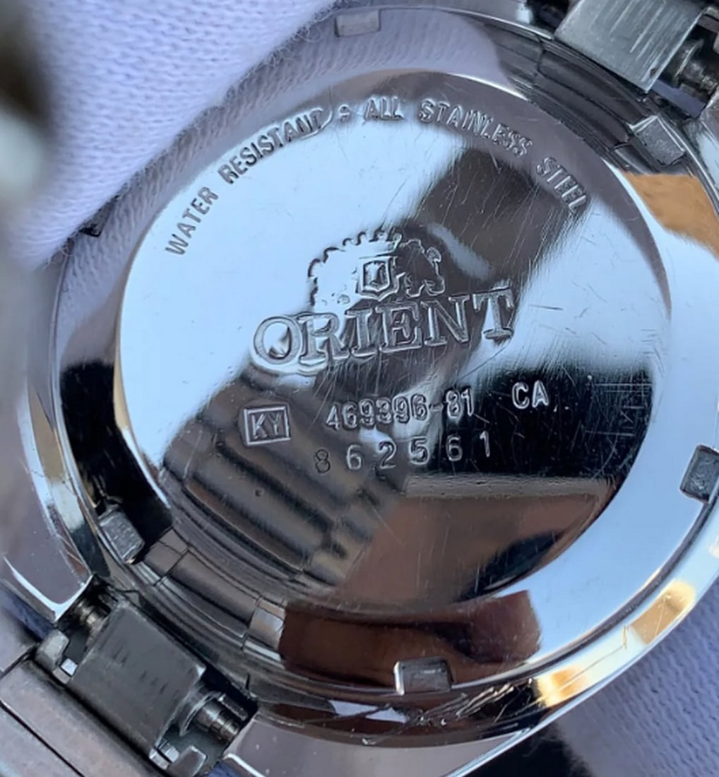 Vintage ORIENT 21 Jewals Automatic 469396-81 With Day / Date - 9