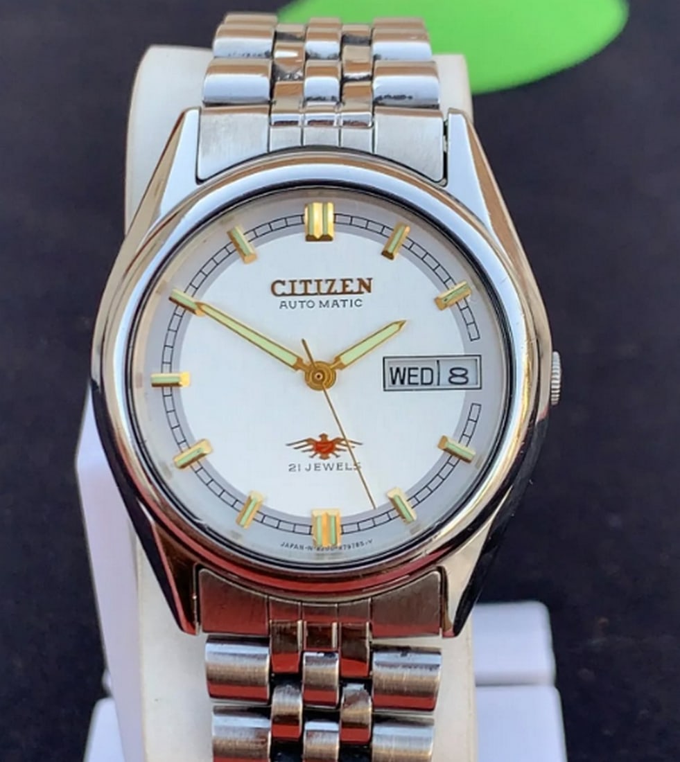 Vintage Citizen 21 Jewals Automatic Watch GN-4W-S With Day / Date: Ships from a small business in Pakistan Band material: Stainless steel Materials: Stainless steel Power: Mechanical Readout: Analog Can be personalized Reserve: $500.00 Shipping: Domestic: Flat-rate o