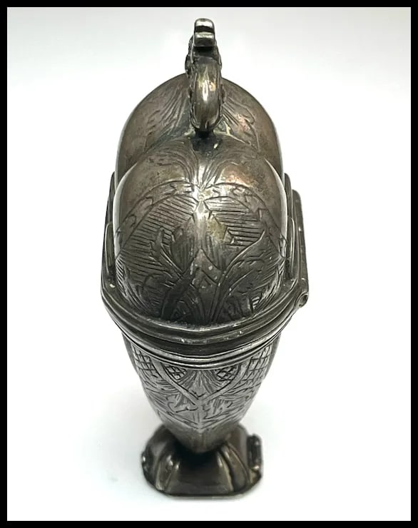 18th Century Antique Silver Crown Heart Vinaigrette with Original Gilt Inside - 3