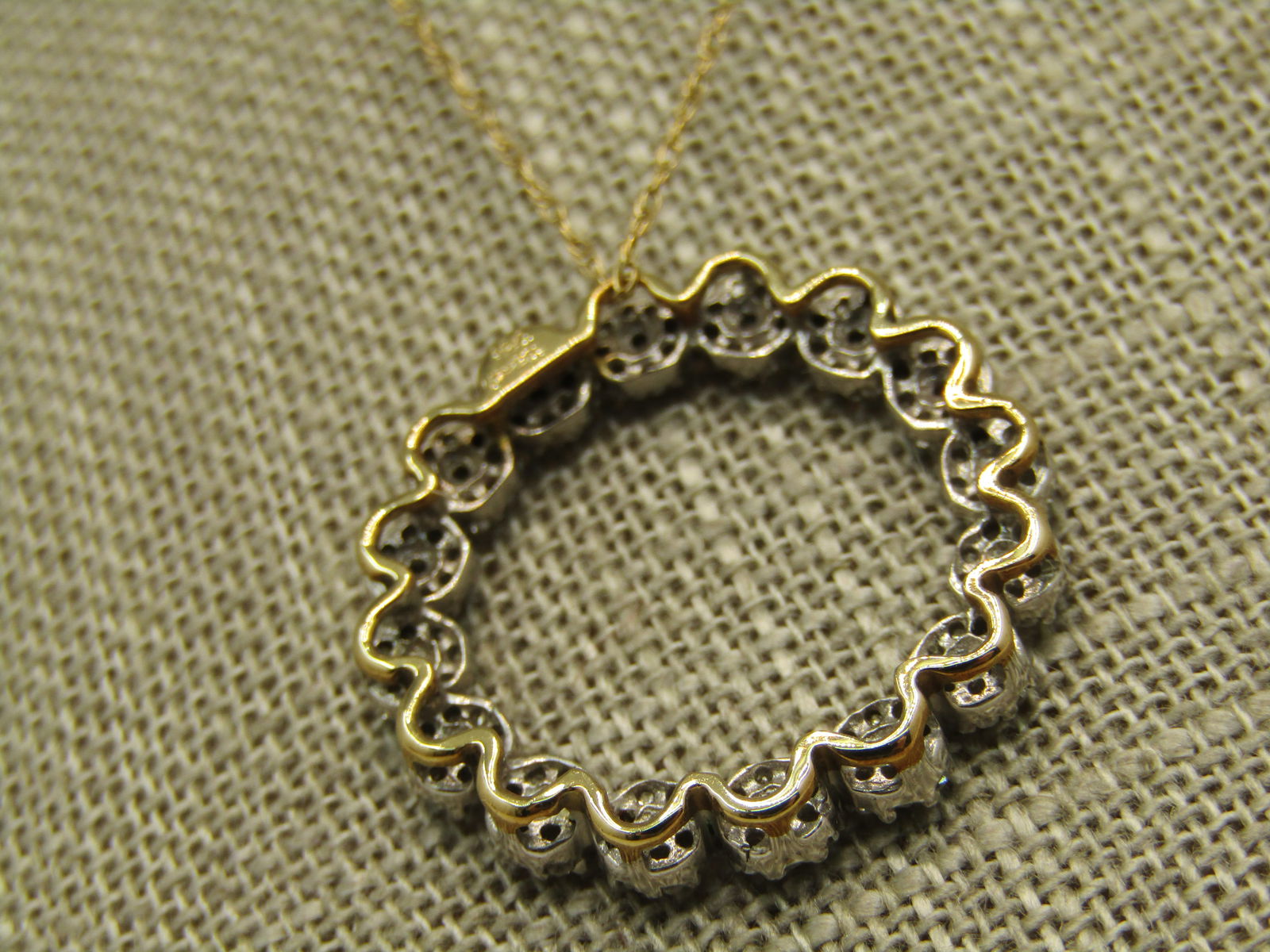 10kt Diamond Floral Blossom Circle Necklace, Singed JWBrR, Zales Jeweler's, 18" - 8