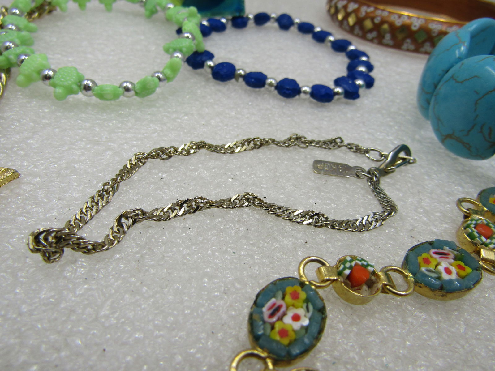 Vintage 8 Bracelet Lot Faux turquise, Glass Clamper More - 3