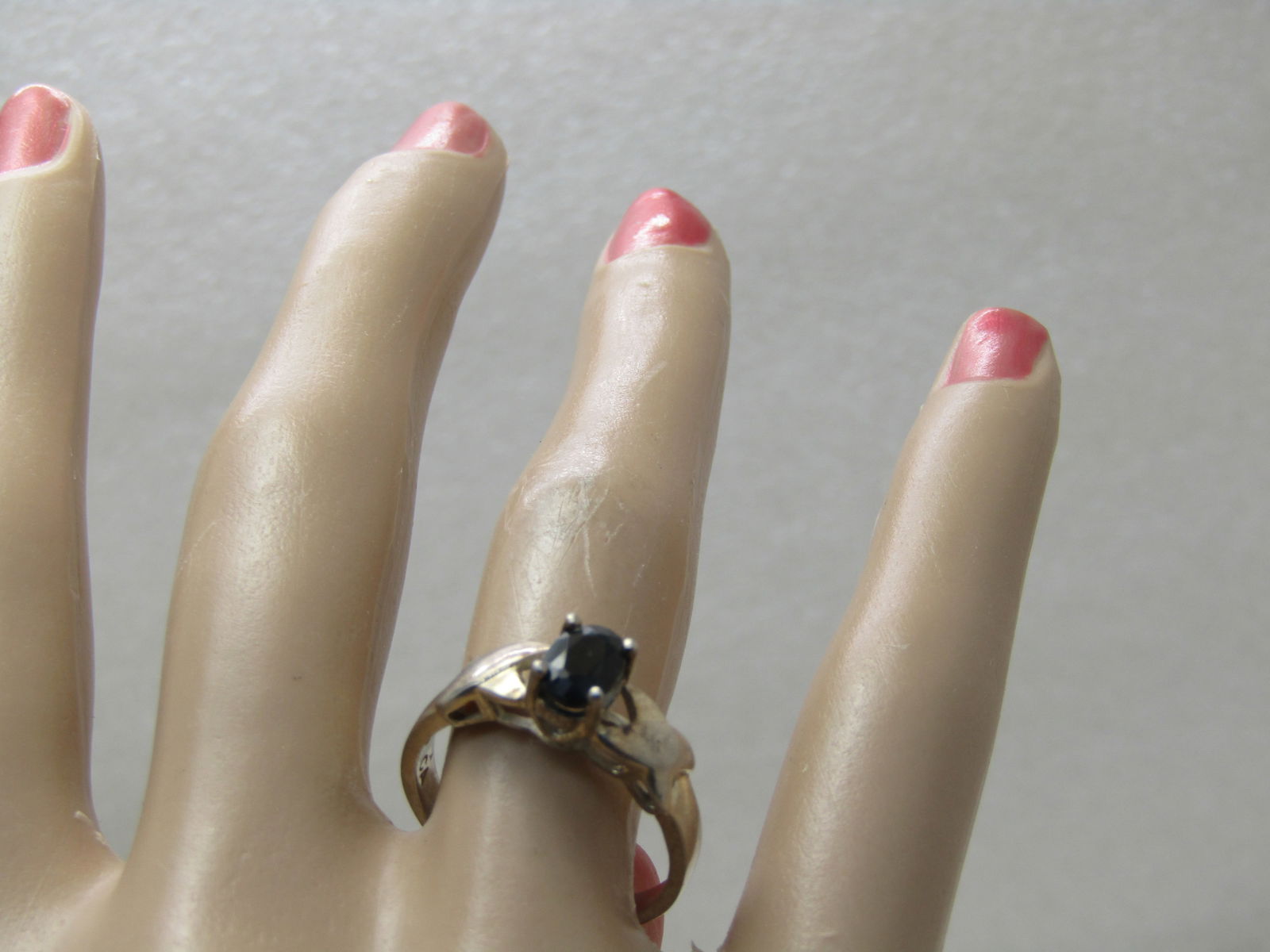 Vintage Sterling Black Spinel Ring, Criss-Cross Band, .75 CT, Sz. 8.25 - 7