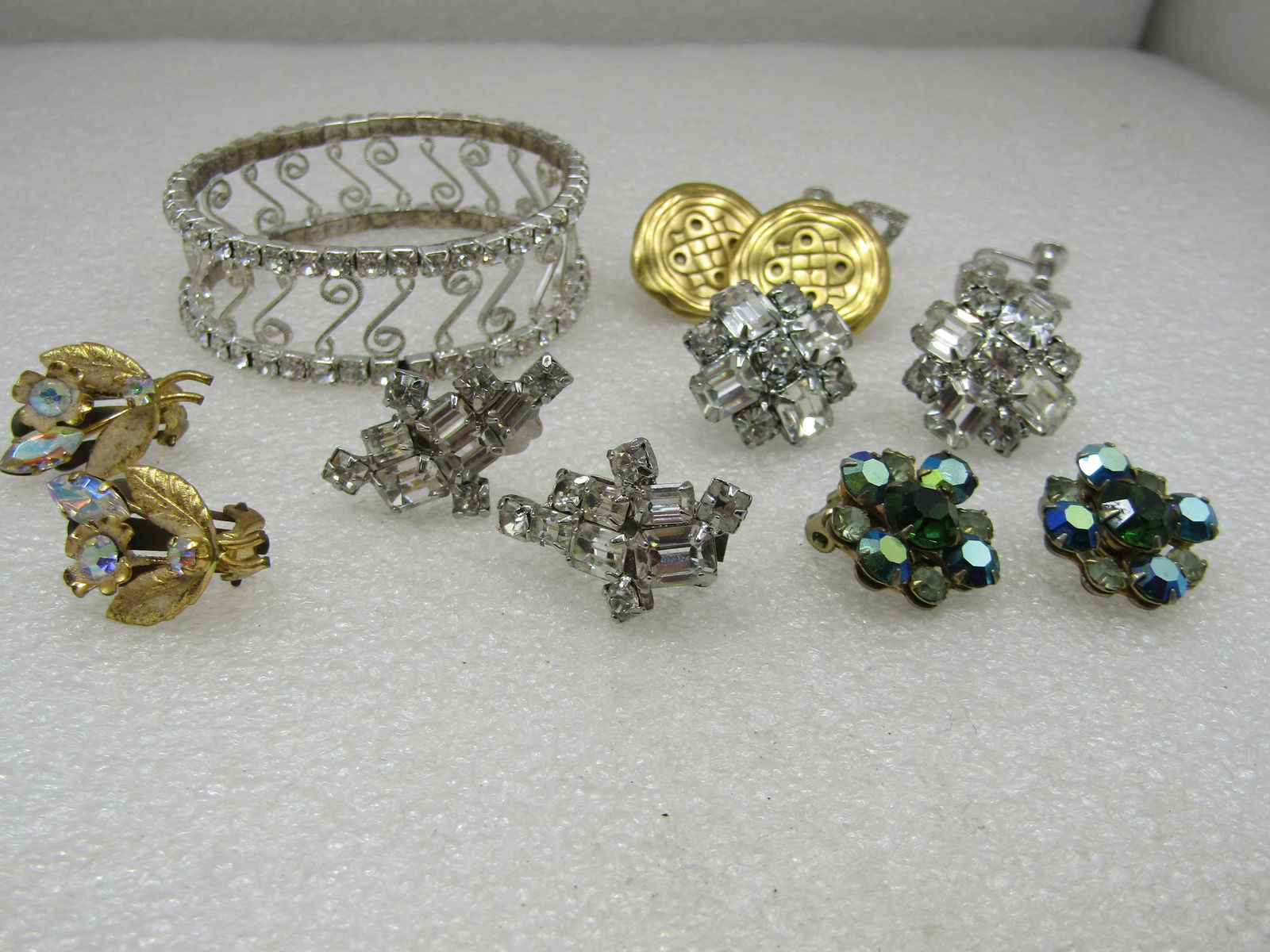 Vintage 7 Rhinestone Earrings Bracelet Lot, Weiss, DB, Austria - 2