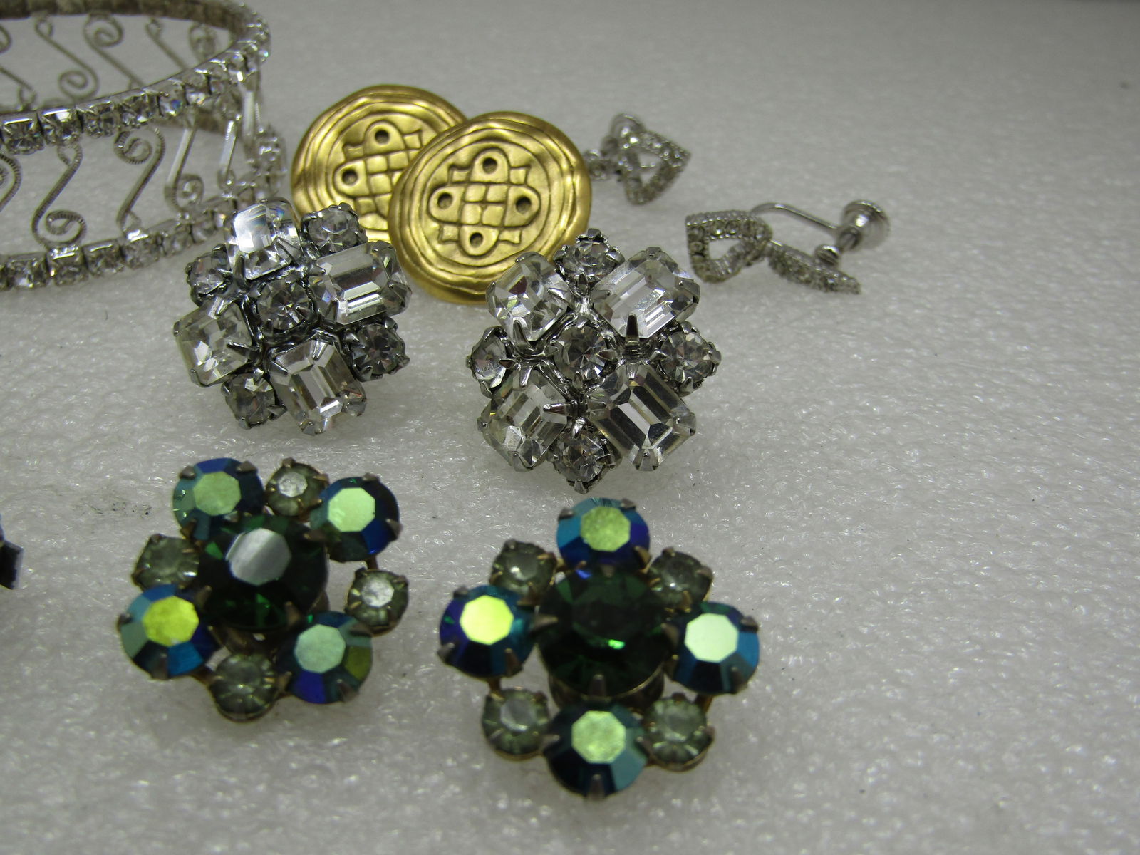 Vintage 7 Rhinestone Earrings Bracelet Lot, Weiss, DB, Austria - 4