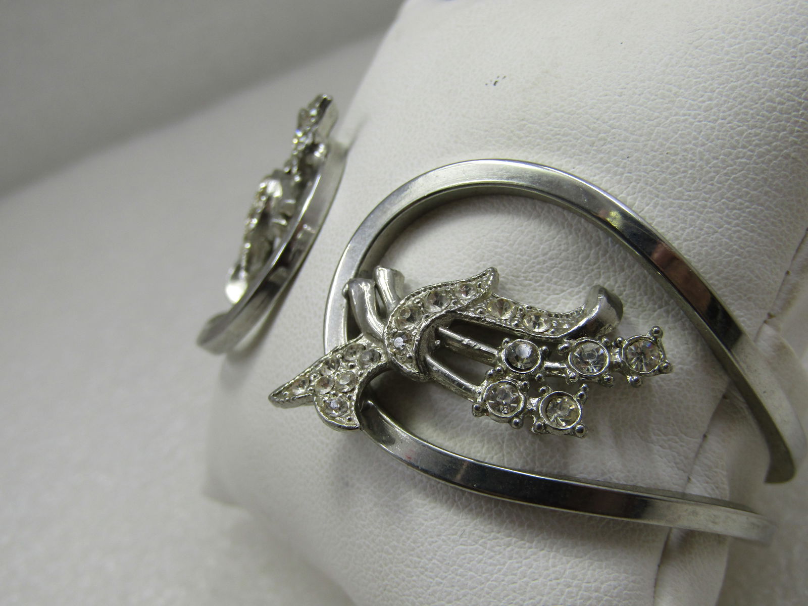 Vintage Rhinestone Hinged Clamper Bracelet, 6.5", Art Deco Accents. - 2
