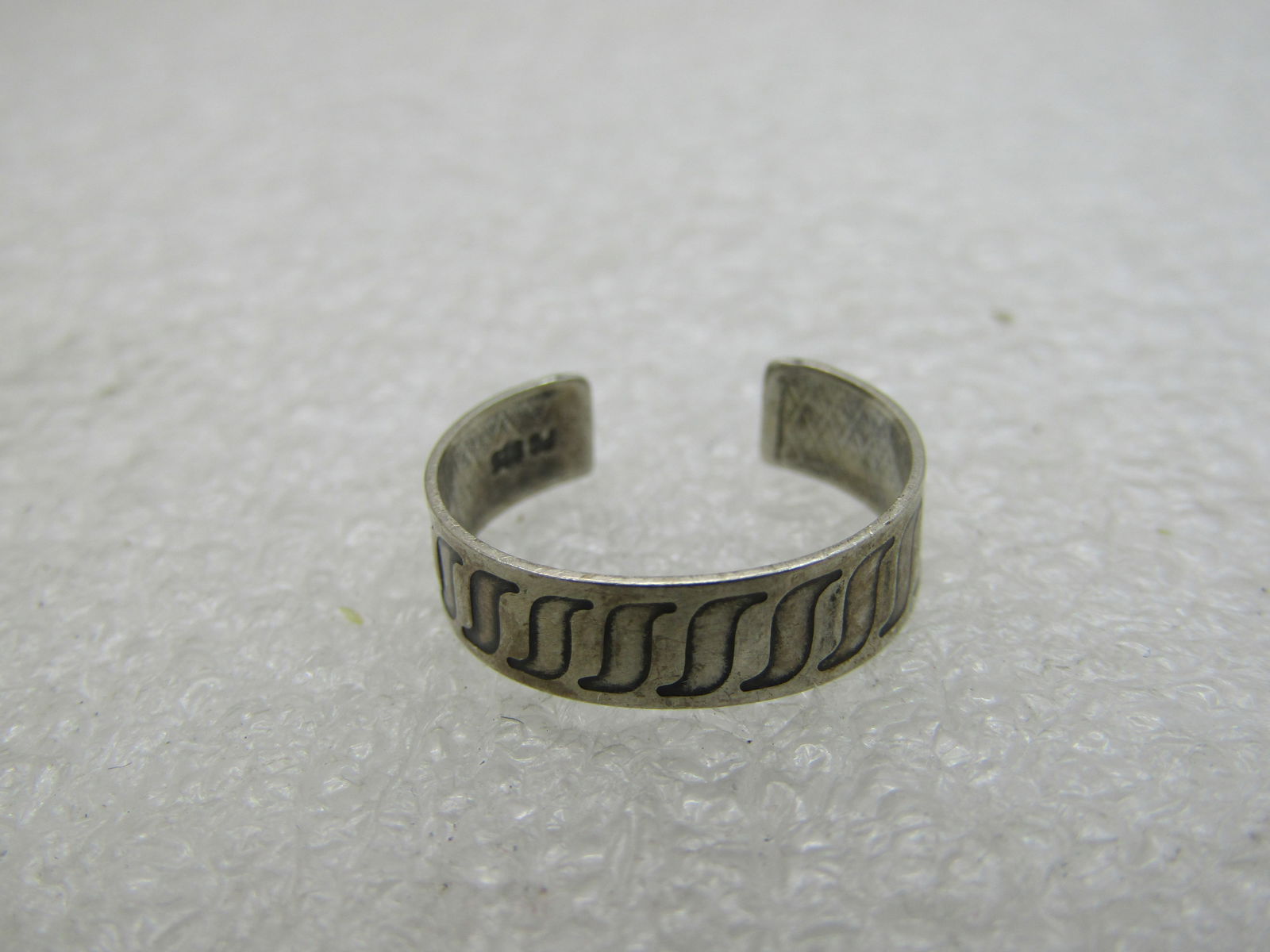 Vintage Sterling Silver Toe Ring, Adjusts. Sz 2.5 - 4 (1 of 6)