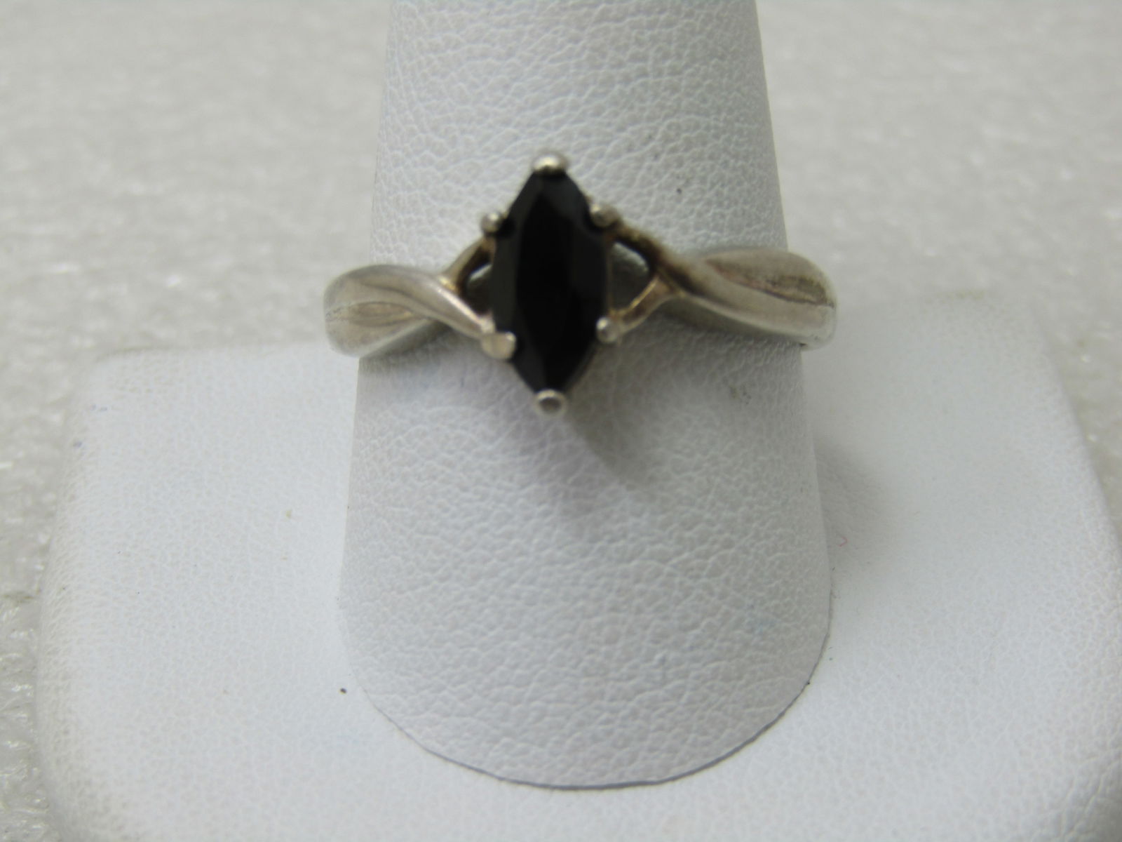 Vintage Sterling Silver Onyx Ring, Sz. 11, apx. .75 tcw (1 of 6)