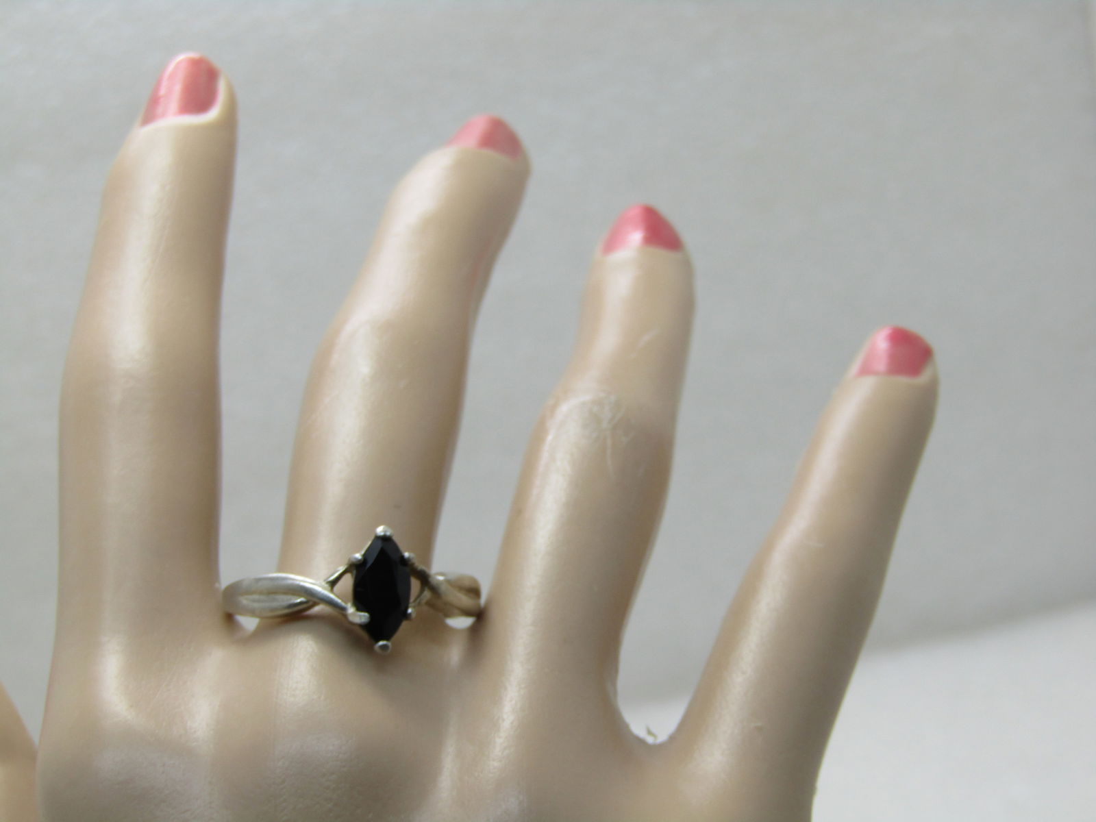 Vintage Sterling Silver Onyx Ring, Sz. 11, apx. .75 tcw - 6