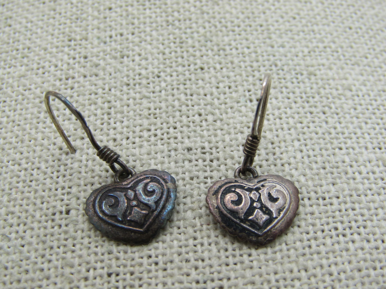Vintage Sterling Silver Dangling Heart Earrings, Pierced, with design - 3