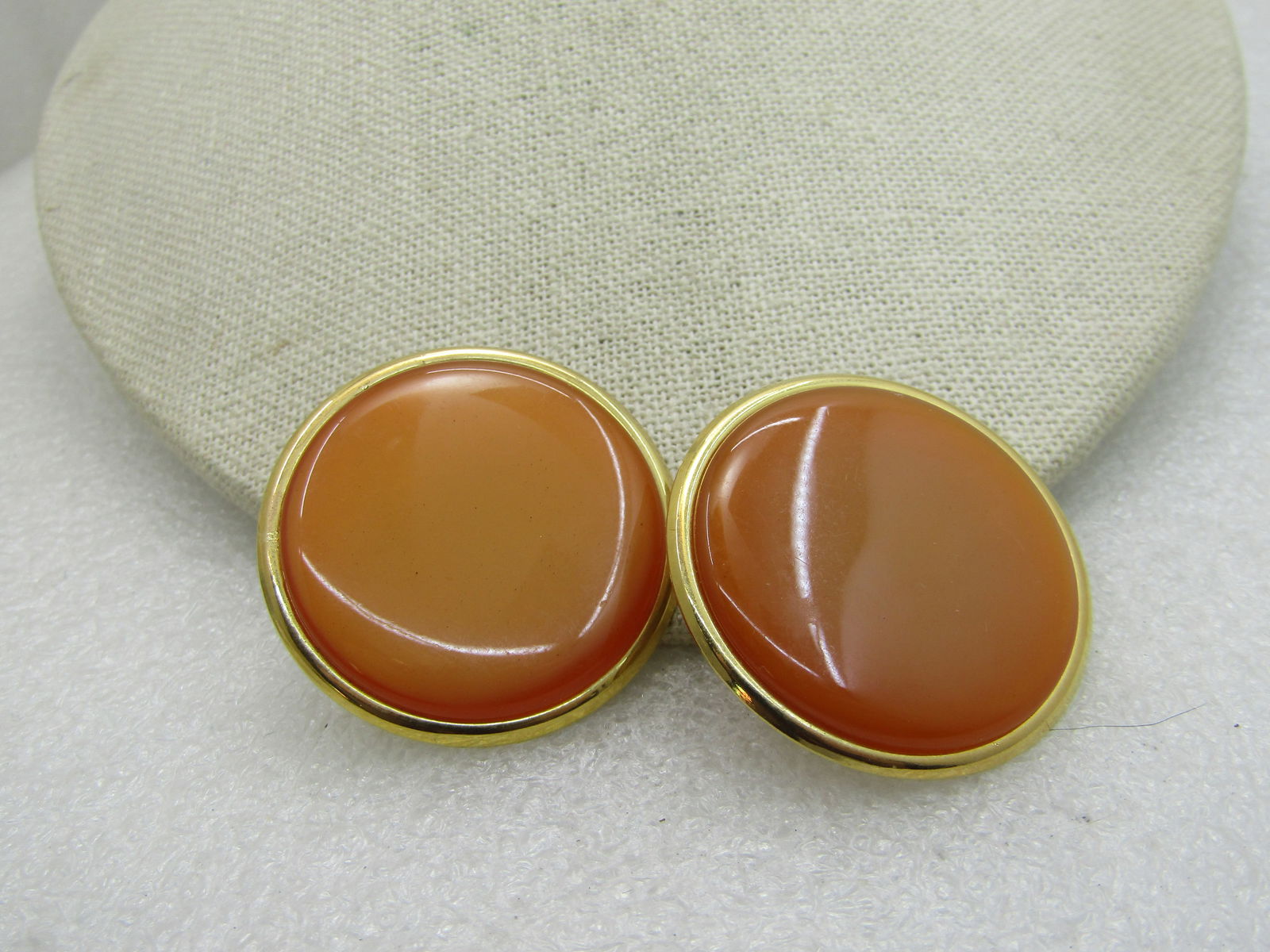 Vintage Butterscotch Thermoset Clip Earrings, 1.5", Gold Tone - 2