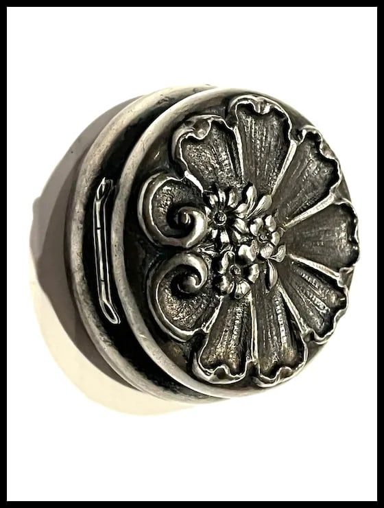 Antique Sterling Silver Trinket/Keepsake Case with Raised Floral Design - 4
