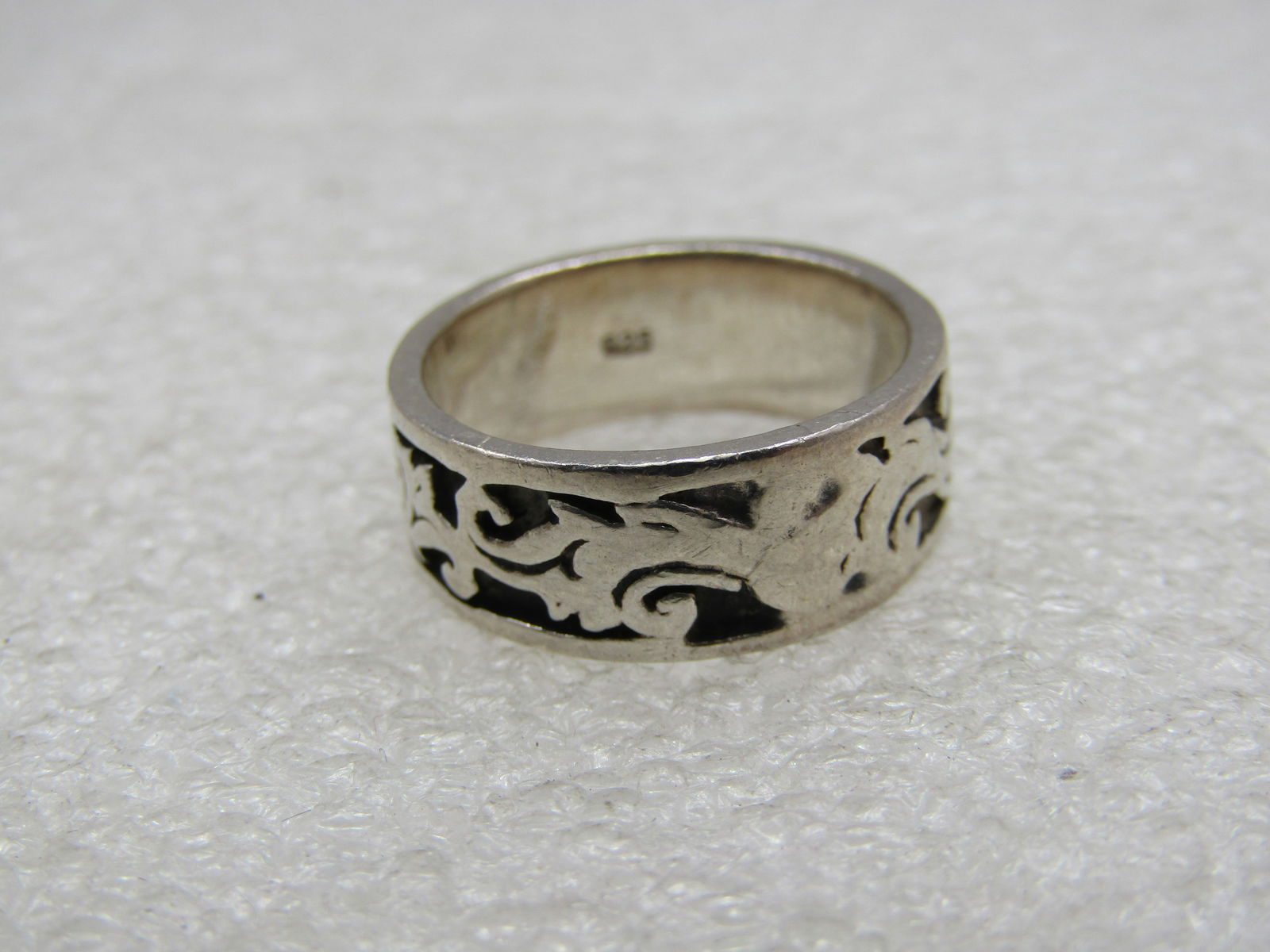 Vintage Sterling Scrolled Repousse Band Ring, Sz. 6.5, 7.5mm Wide - 5