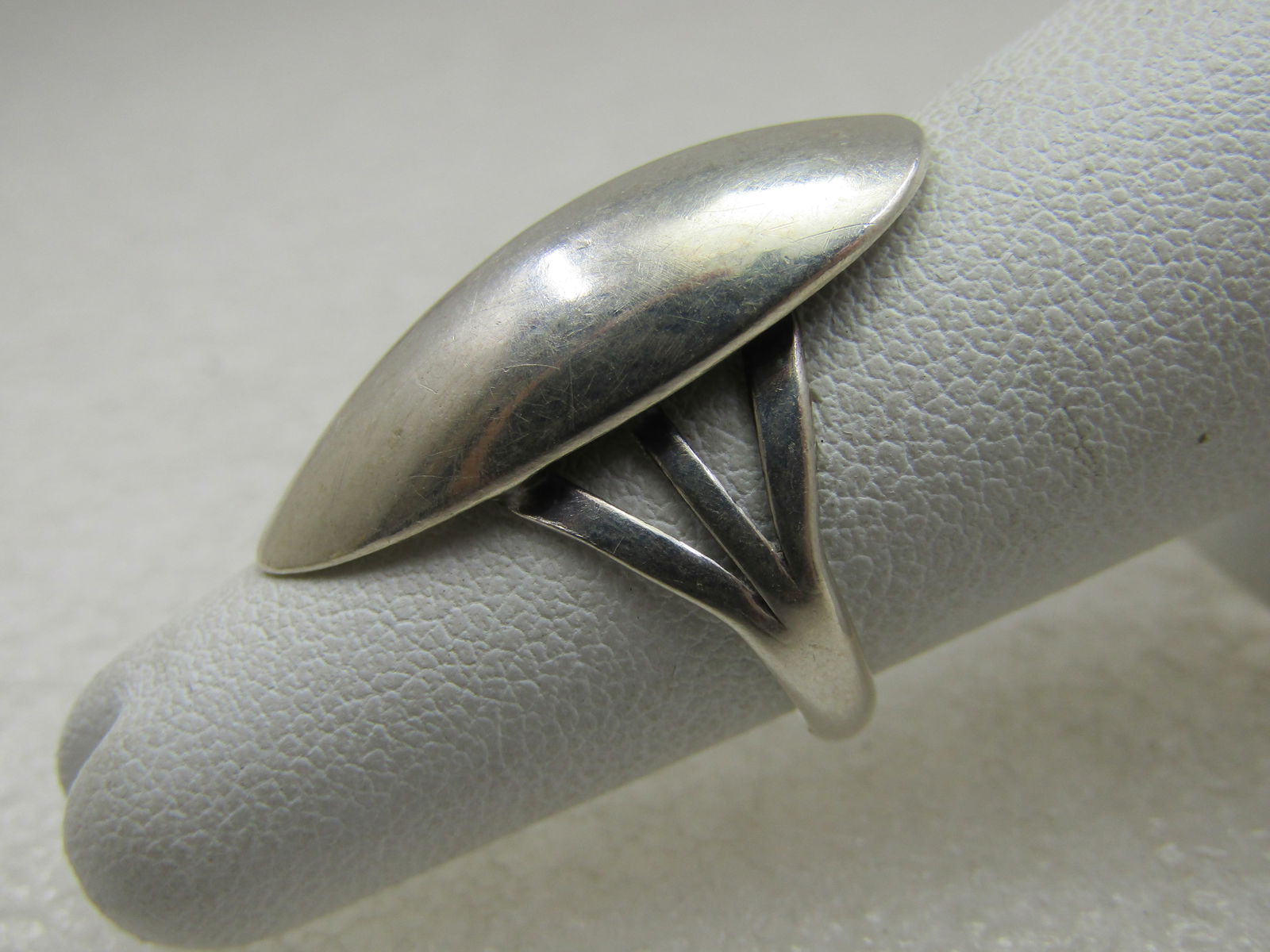Vintage Sterling Modern Long Ring, Sz. 5.75, Southwestern Crossover - 4