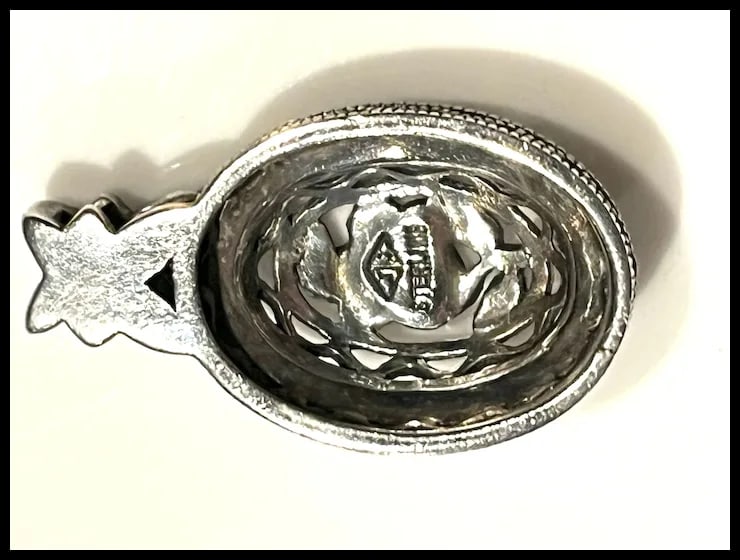 Vintage Sterling Silver Marcasite Pendant - 4