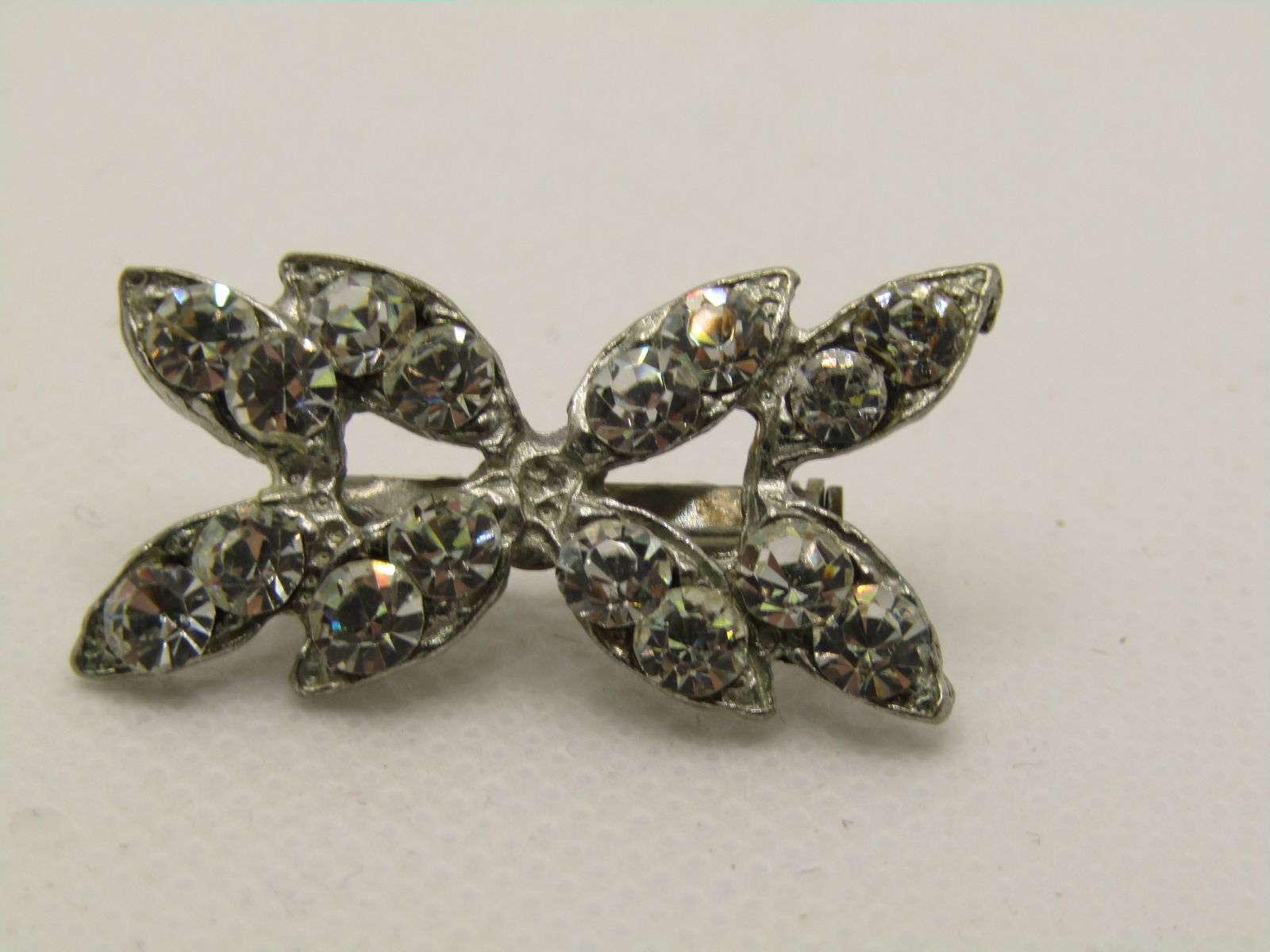 Vintage Art Deco Rhinestone Brooch, 1.25" Pointed Design - 3