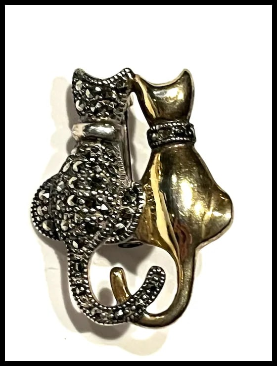 Vintage Sterling Silver Marcasite Couple of Cats- Lovers - 2