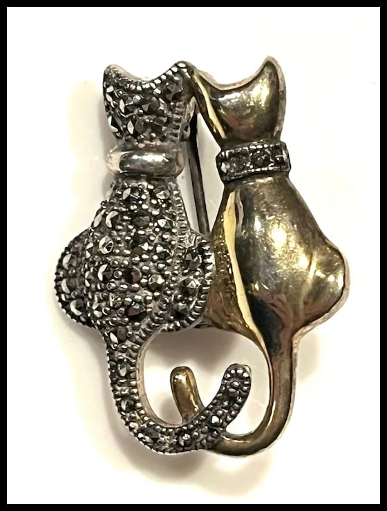 Vintage Sterling Silver Marcasite Couple of Cats- Lovers - 4