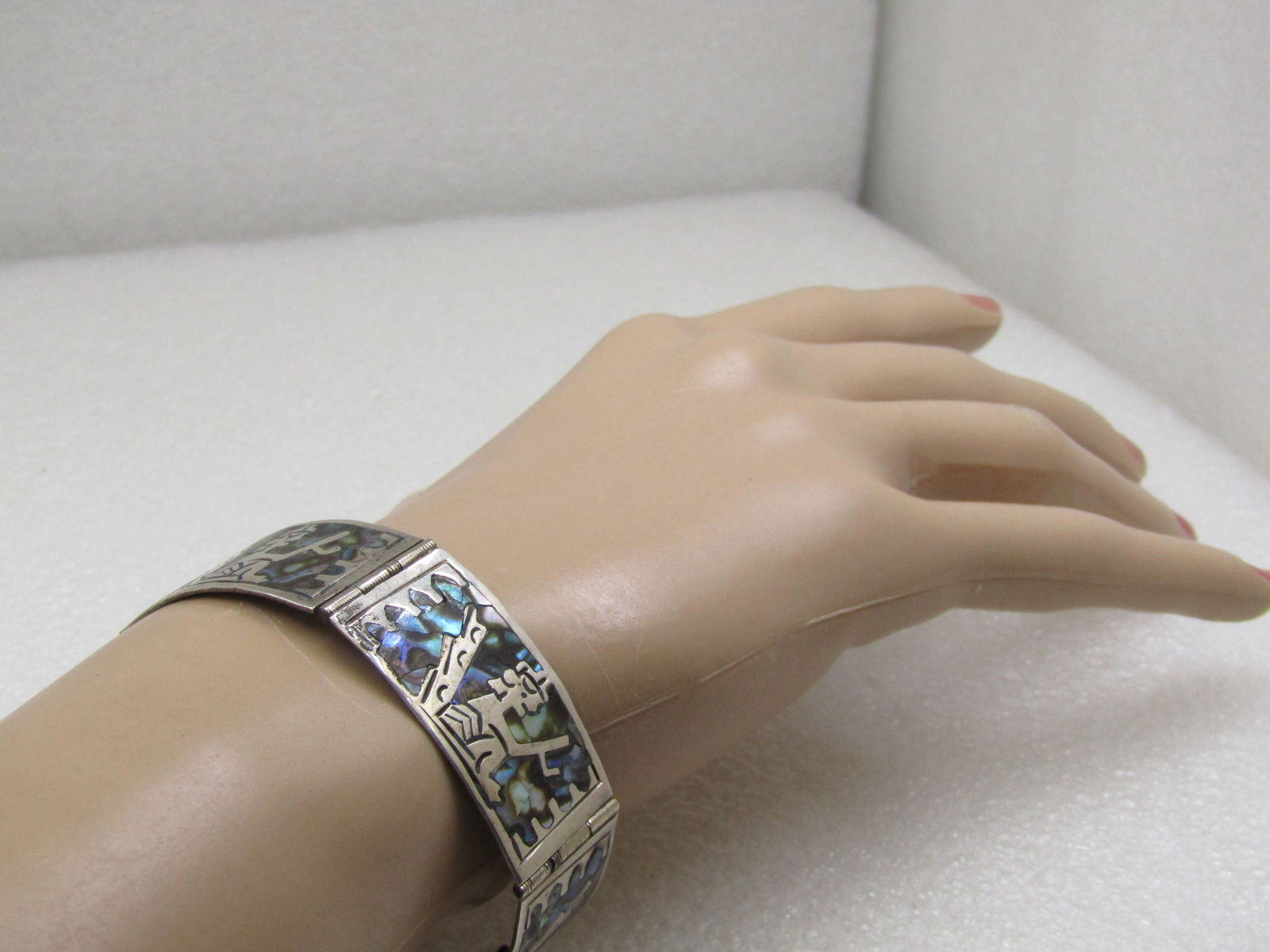 Vintage Mexican Sterling Inlaid Aztec Abalone Bracelet, 7" 1950's-1960's - 6