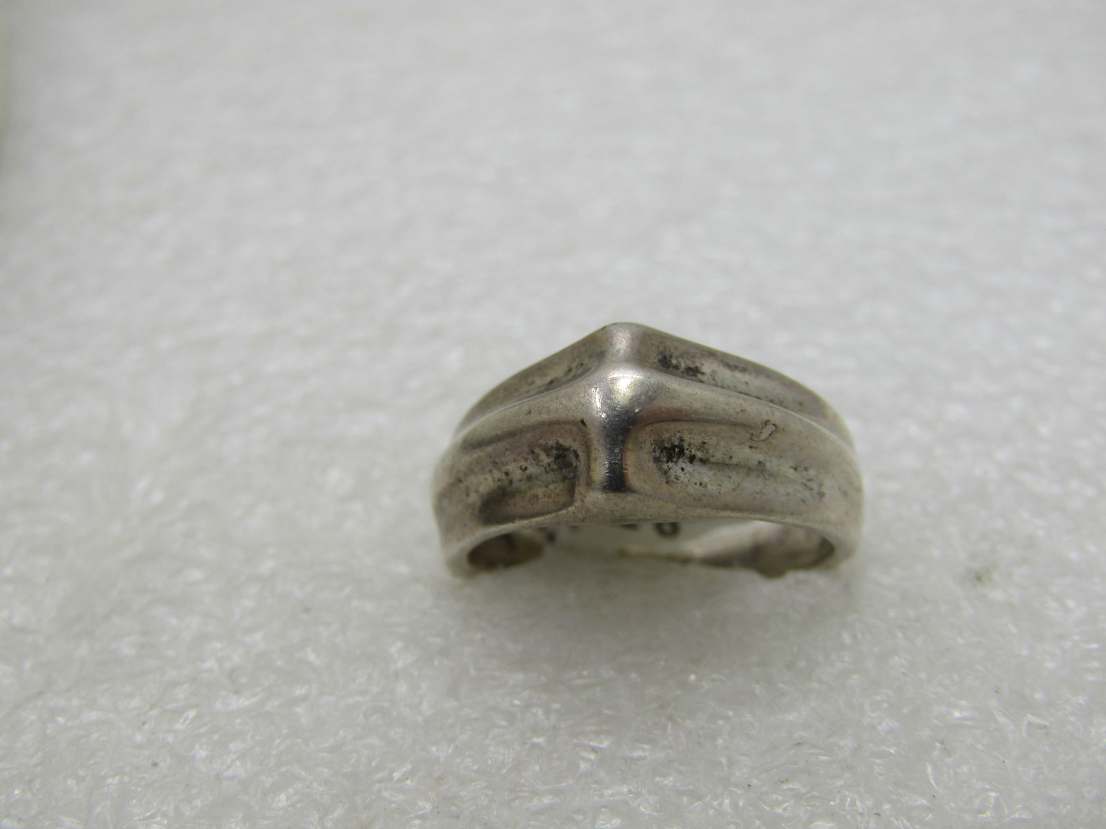 Vintage Sterling Silver Ridged Ring, Sz. 6.5, Domed, Long Cross Design, 8.5mm - 2