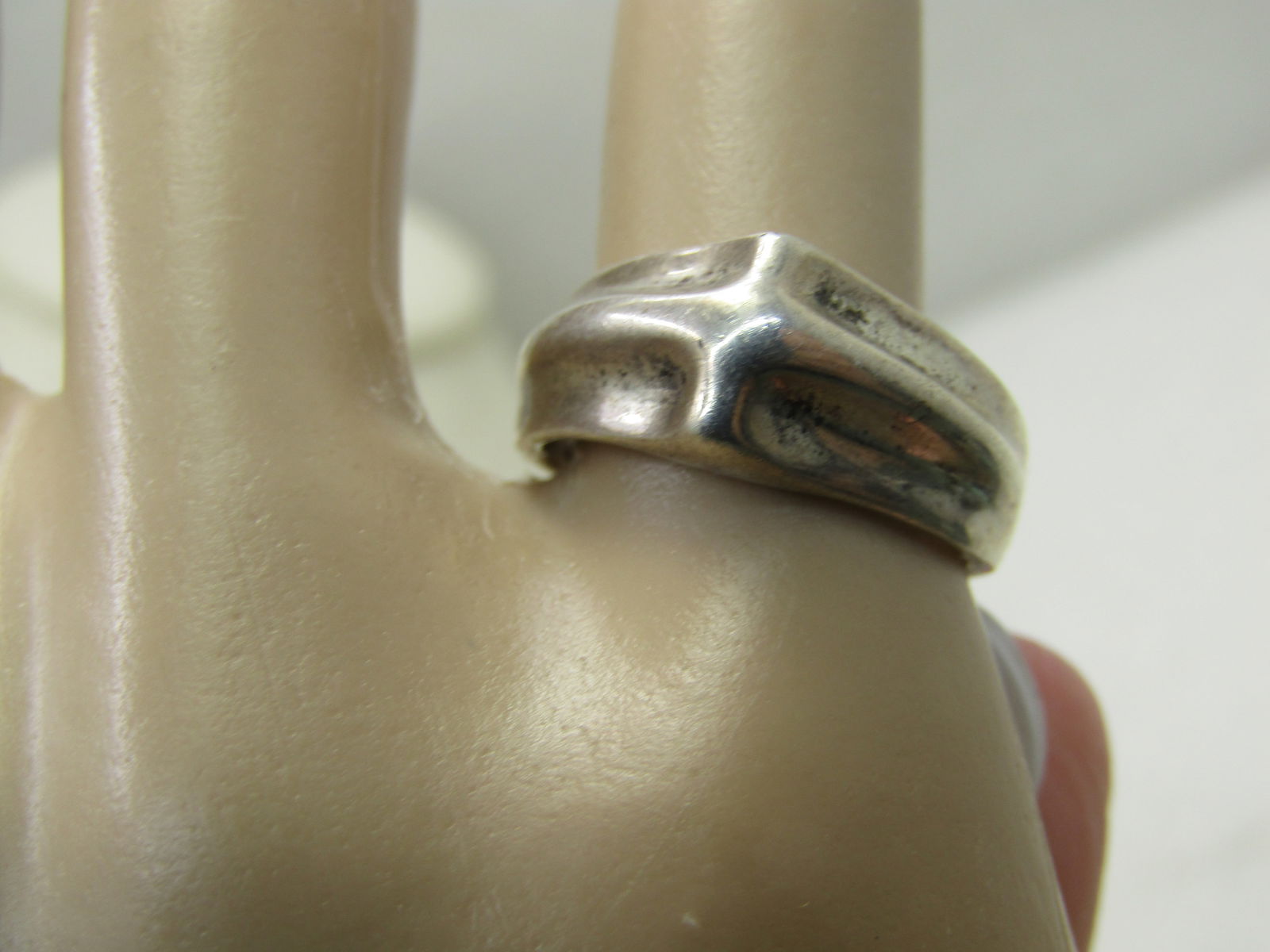 Vintage Sterling Silver Ridged Ring, Sz. 6.5, Domed, Long Cross Design, 8.5mm - 5