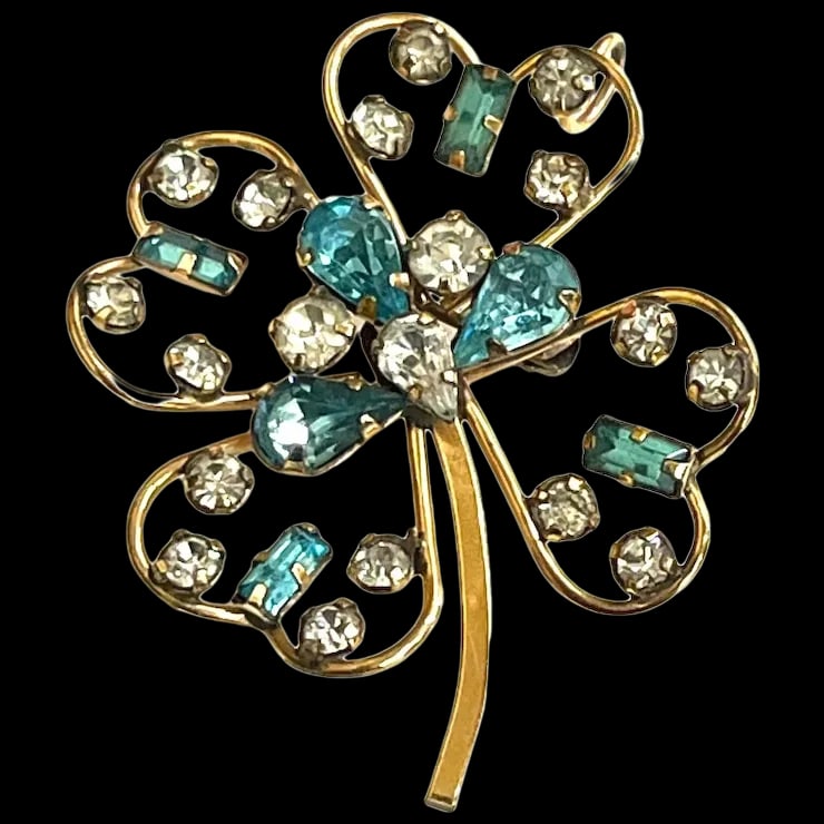 Vintage Star Art 12k GF Something Blue Four-Leaf Clover Pendant/ Brooch: Title: Vintage Star Art 12k GF Something Blue Four-Leaf Clover Pendant/ Brooch Description: Vintage Star Art 12k GF Something Blue Four-Leaf Clover Pendant/ BroochHallmarked: Star Art 1/20 12k