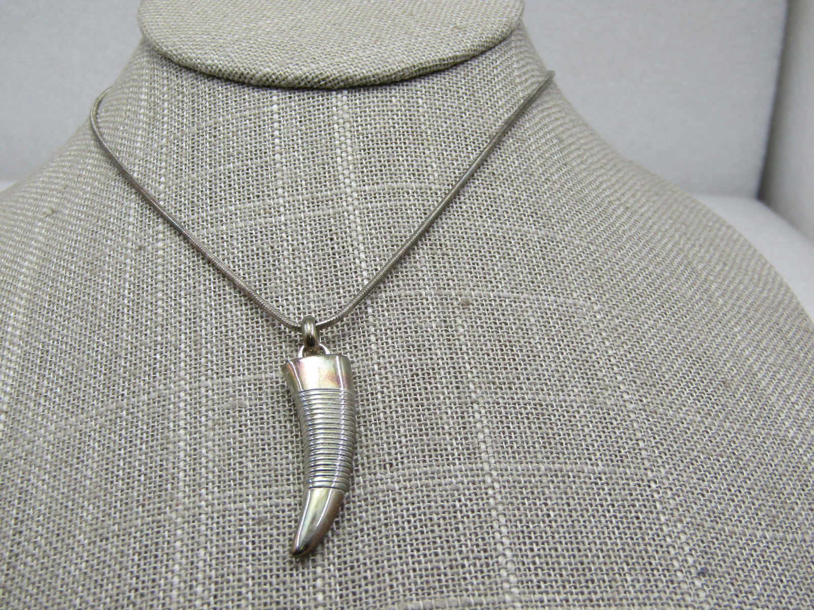Vintage Sterling Silver Italian Horn Necklace, 18", Signed IBB, Unisex: Vintage Sterling Silver Italian Horn Necklace, 18", Signed IBB, Unisex. The chain is a round snake chain, appx. 1.2mm with a lobster clasp. The pendant is 1.5" long and tapered from 3/8" to a rounded