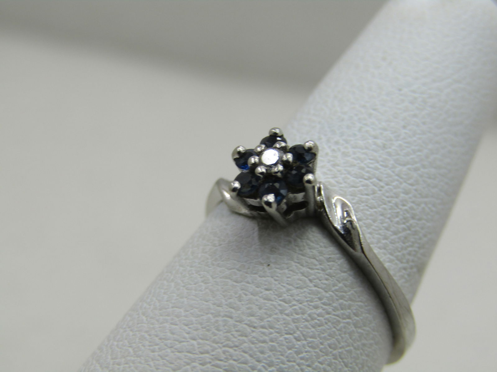 Vintage 10kt Sapphire Diamond Blossom Ring, Sz. 6, Signed - 4