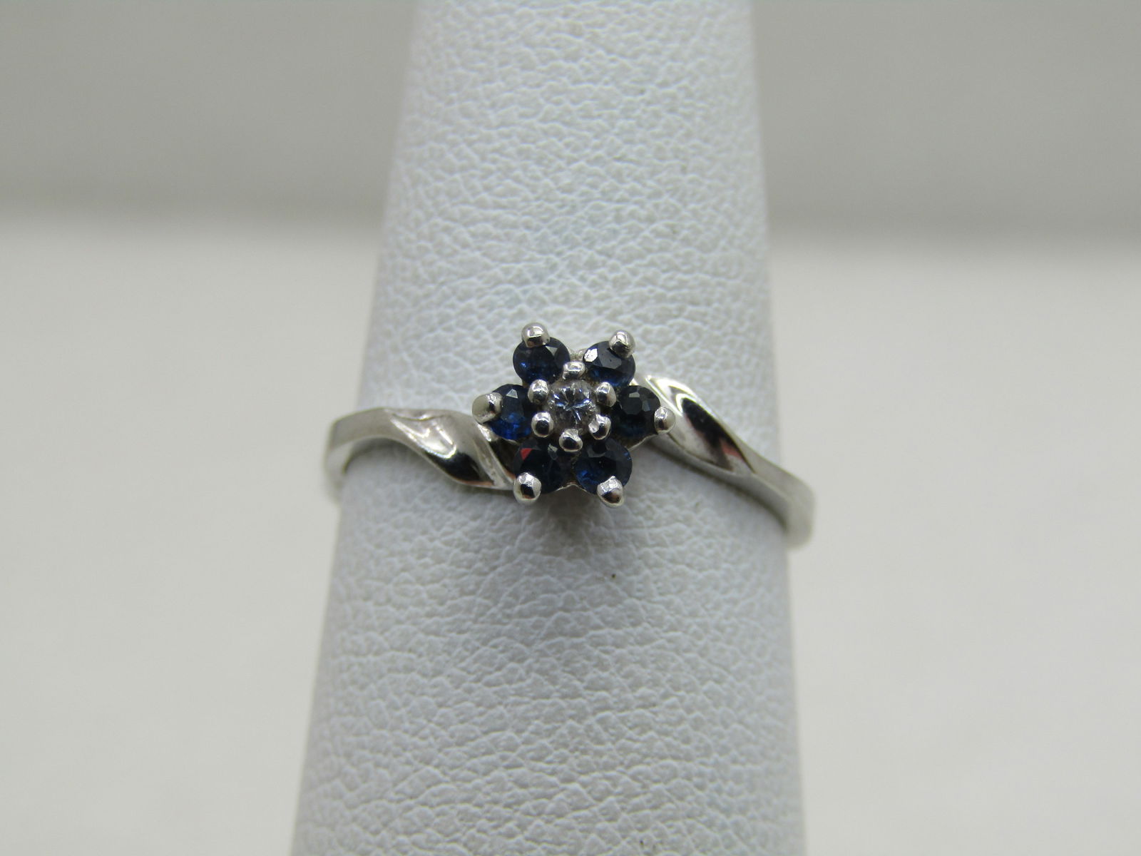 Vintage 10kt Sapphire Diamond Blossom Ring, Sz. 6, Signed - 5