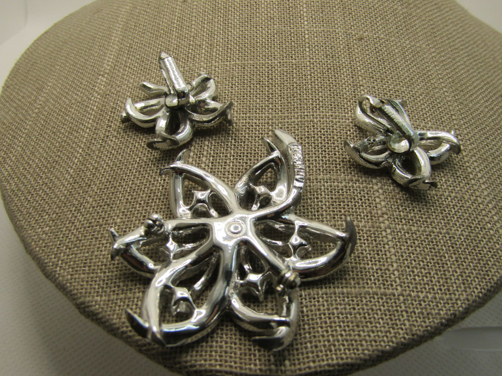 Vintage Sarah Coventry Rhinestone FLoral Earrings & Necklace Set, 24" - 5