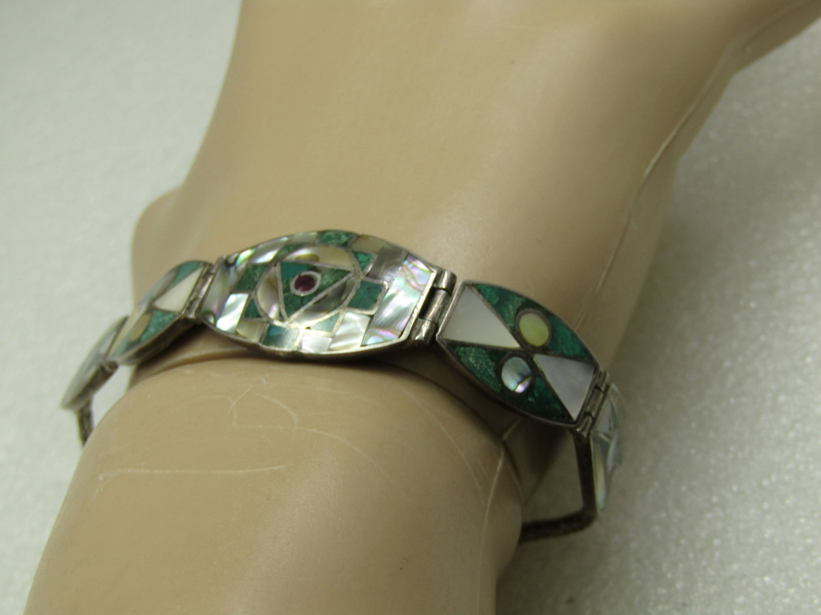 Vintage .950 Silver Southwestern Inlaid Sugalite, Marcasite, MOP, Abalone Bracelet, - 7