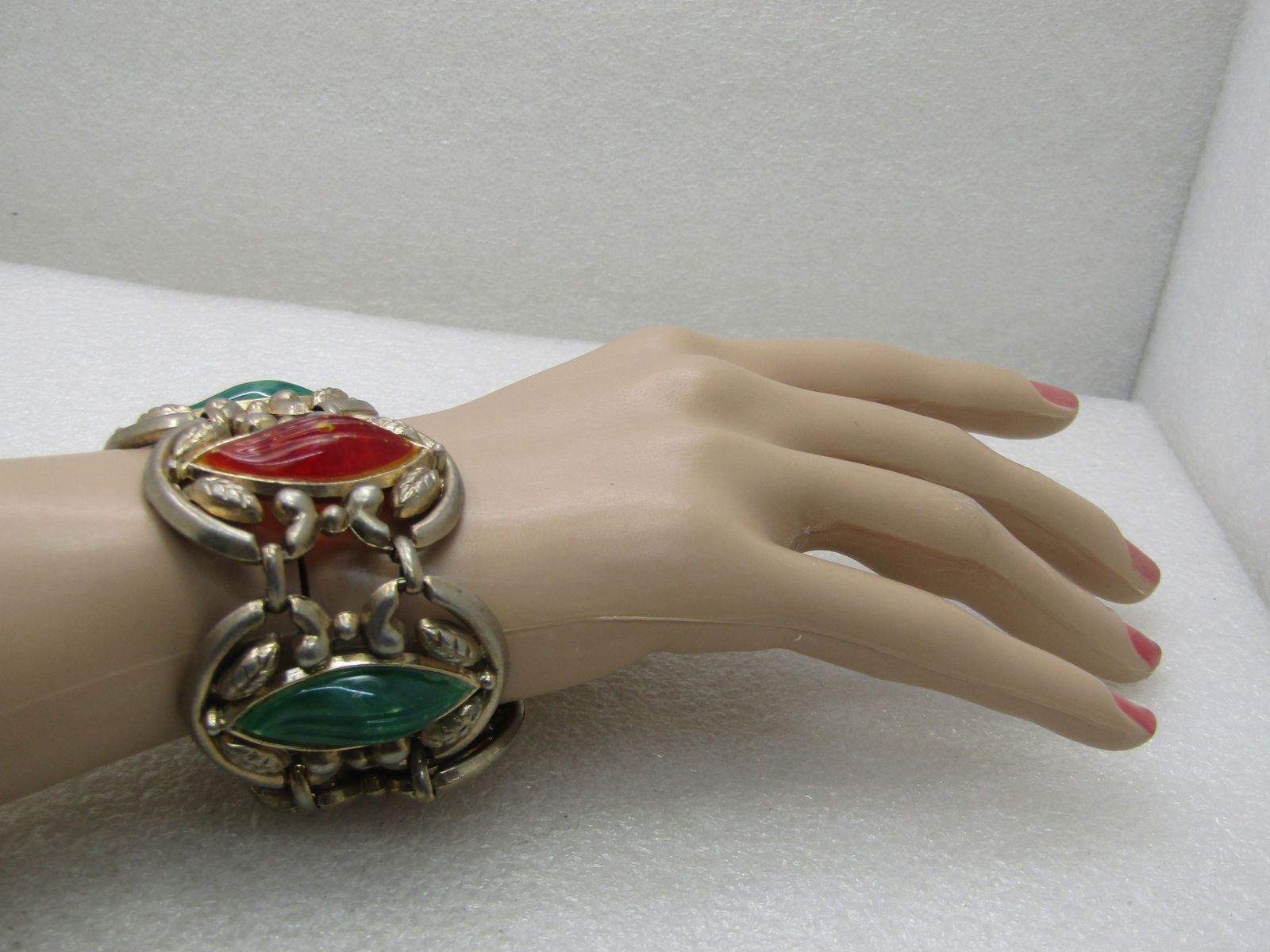 Vintage Runway Statement Bracelet, Green/Amber Ridged Lucite Stones, 8" - 5