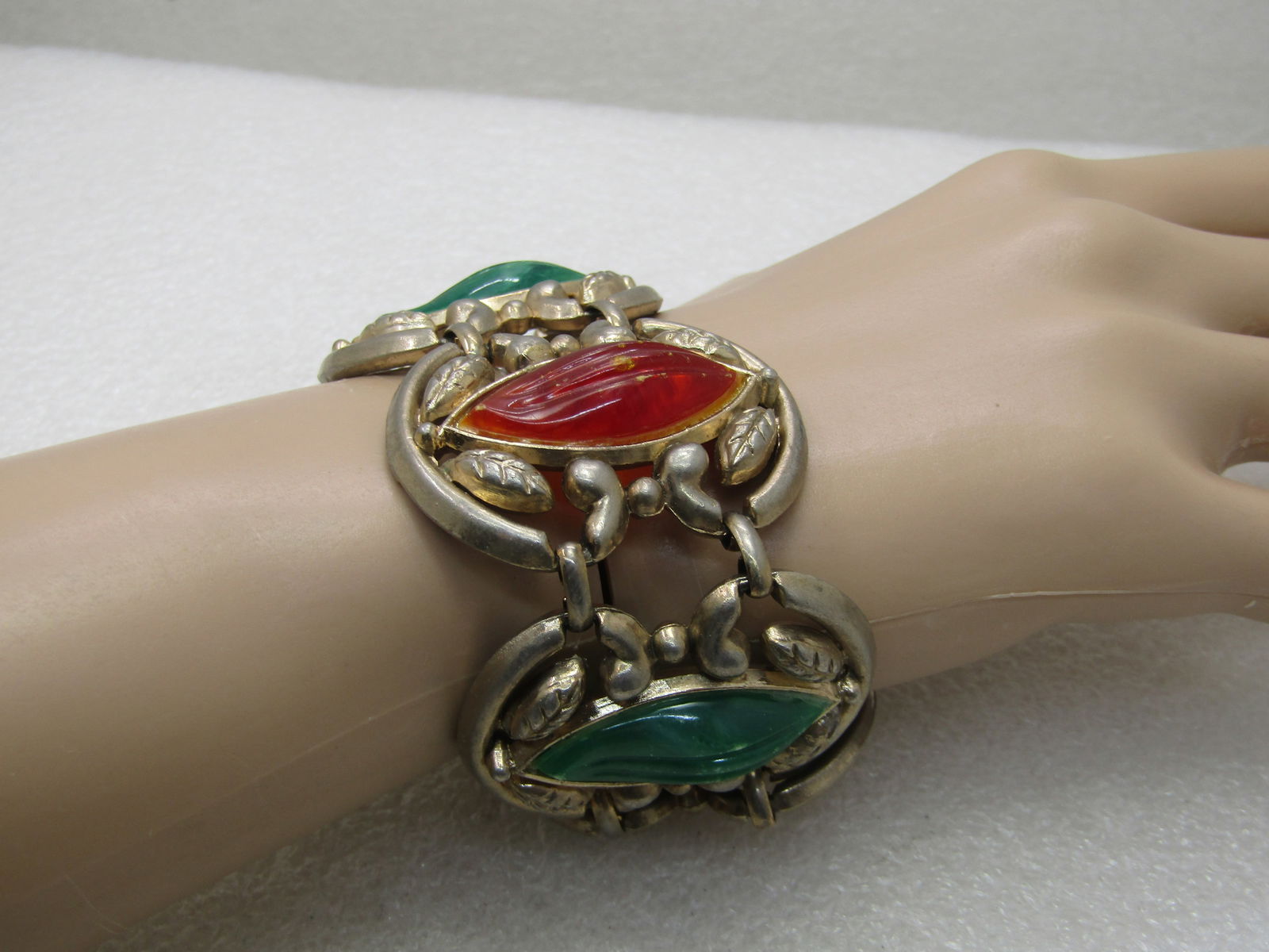 Vintage Runway Statement Bracelet, Green/Amber Ridged Lucite Stones, 8" - 6