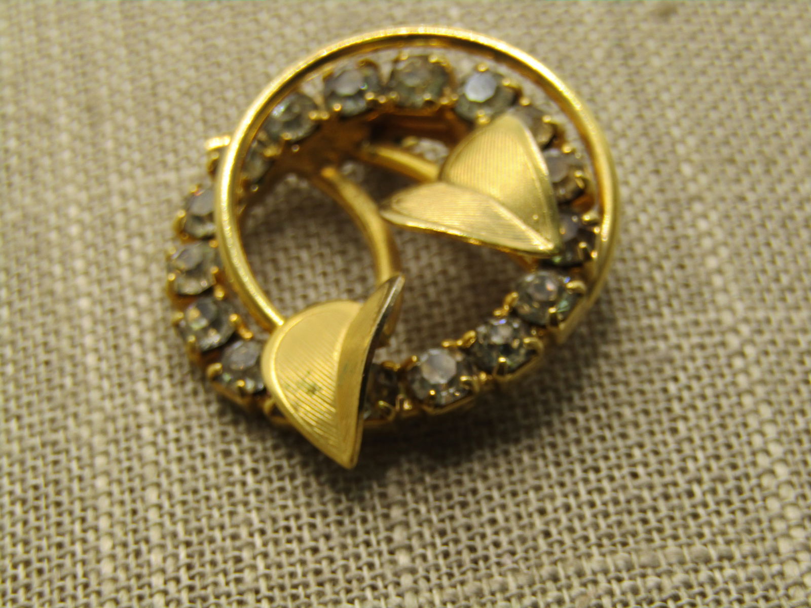 Vintage Clear Rhinestone Leaf Circle Brooch, 1960's - 4