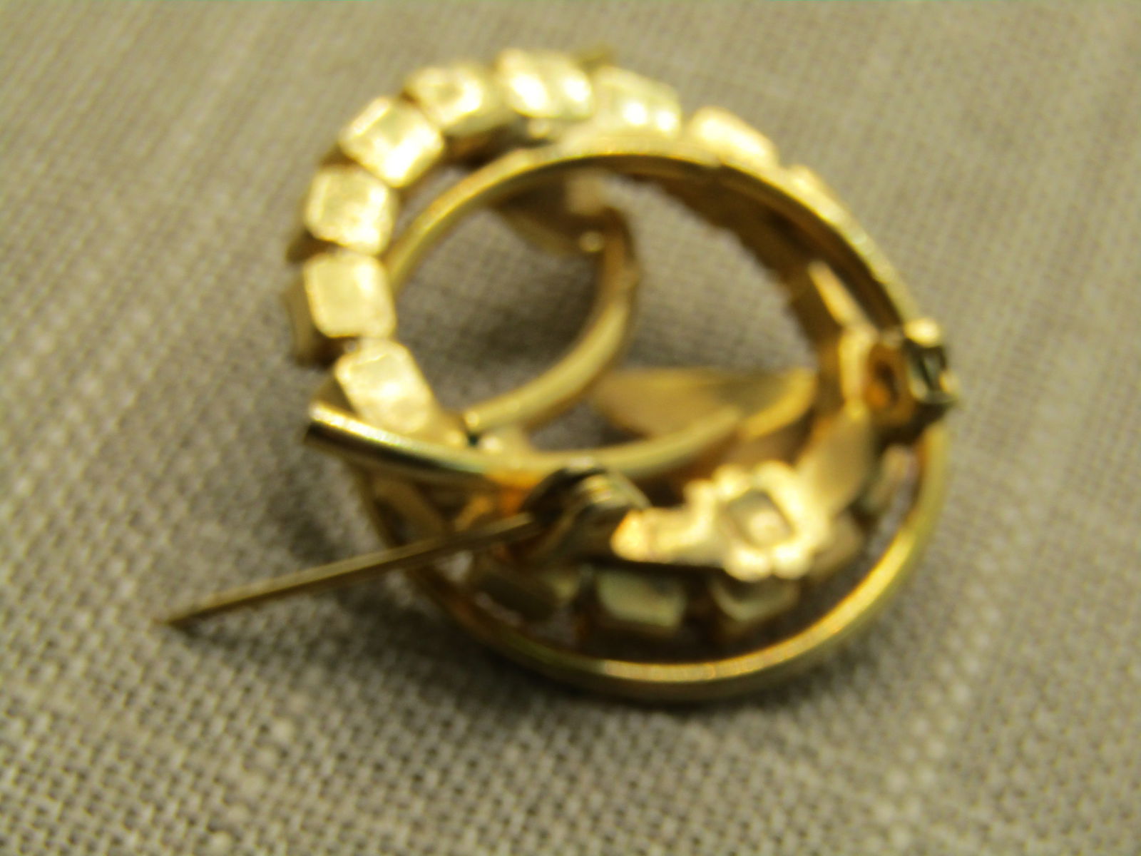 Vintage Clear Rhinestone Leaf Circle Brooch, 1960's - 6