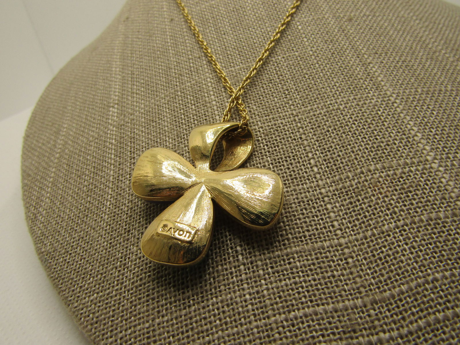 Vintage Avon Floral Necklace, Faux Quartz Stones, 24" - 4