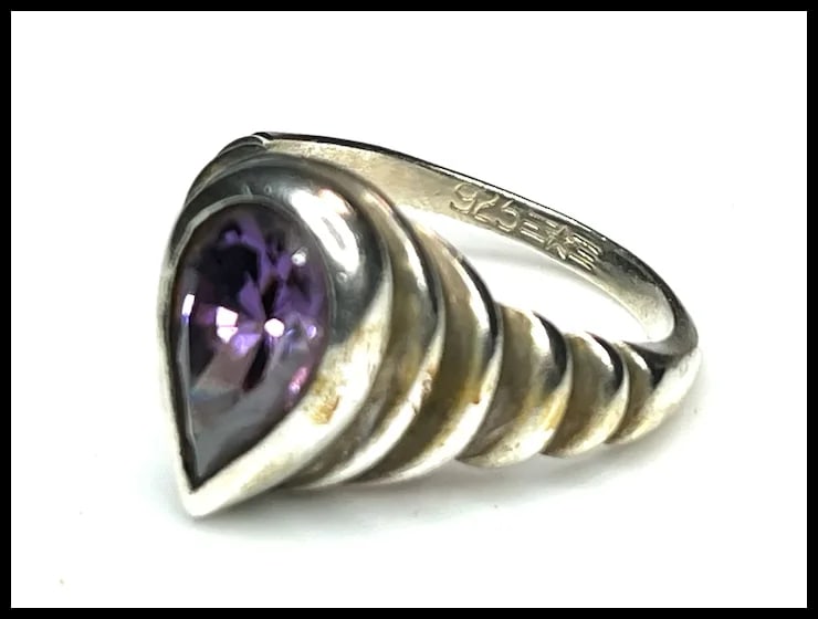Vintage Sterling Silver Amethyst Ring - 6